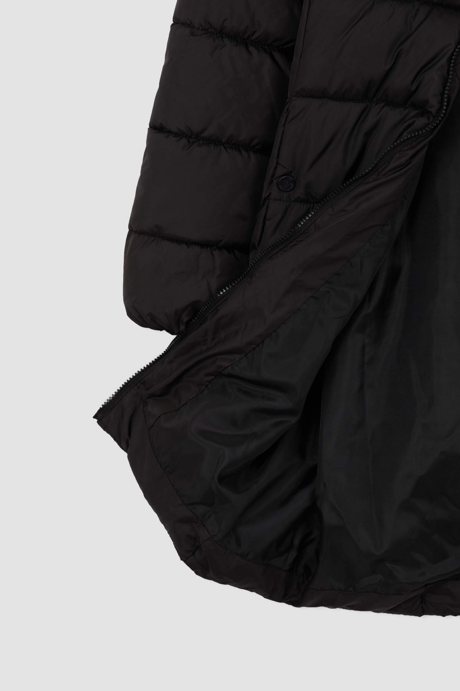 Isı Yalıtımlı Su İtici Kapüşonlu Şişme Mont