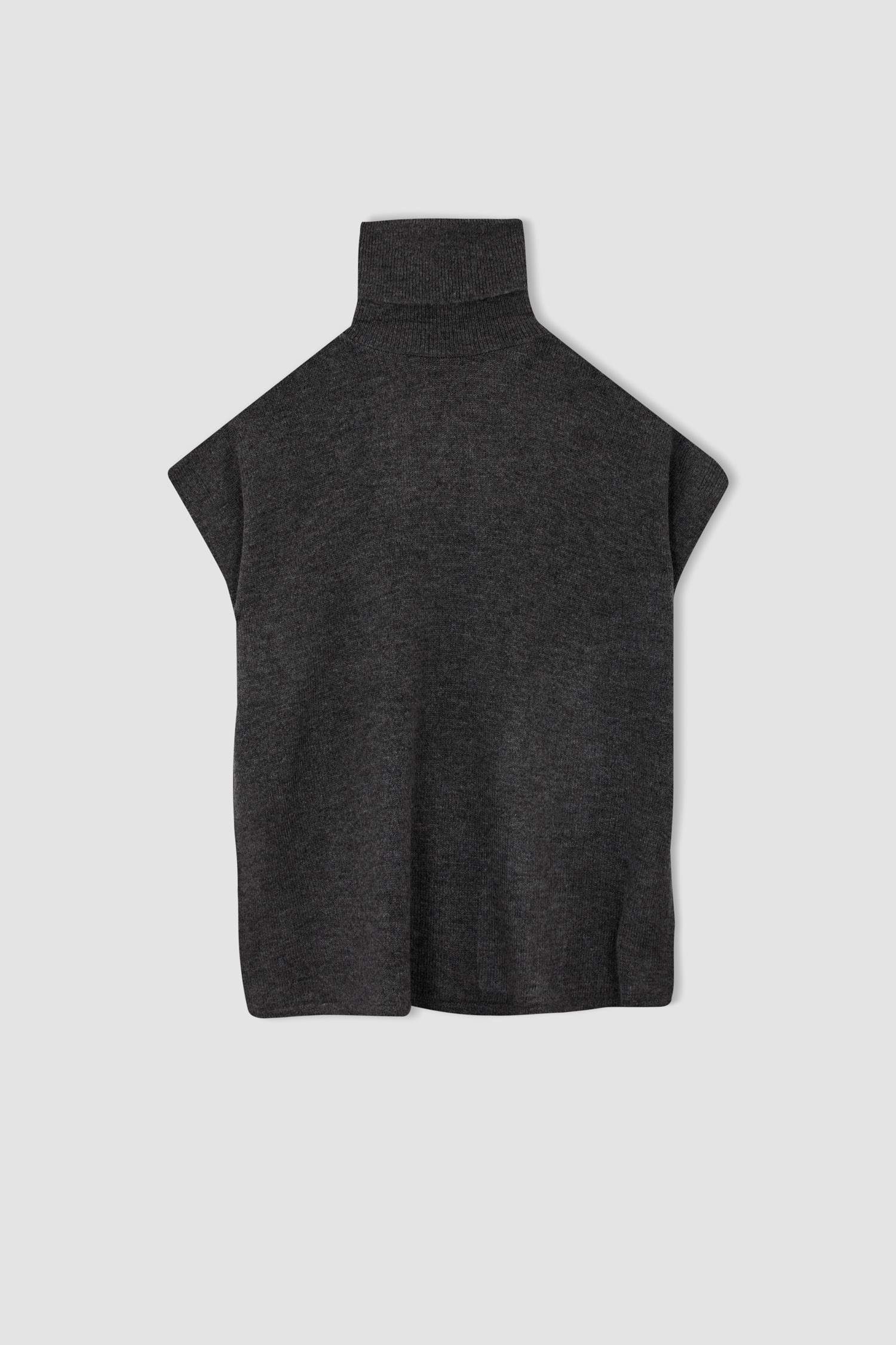 معطف بانشو تريكو بيزك أوفر سايز برقبة مدورة