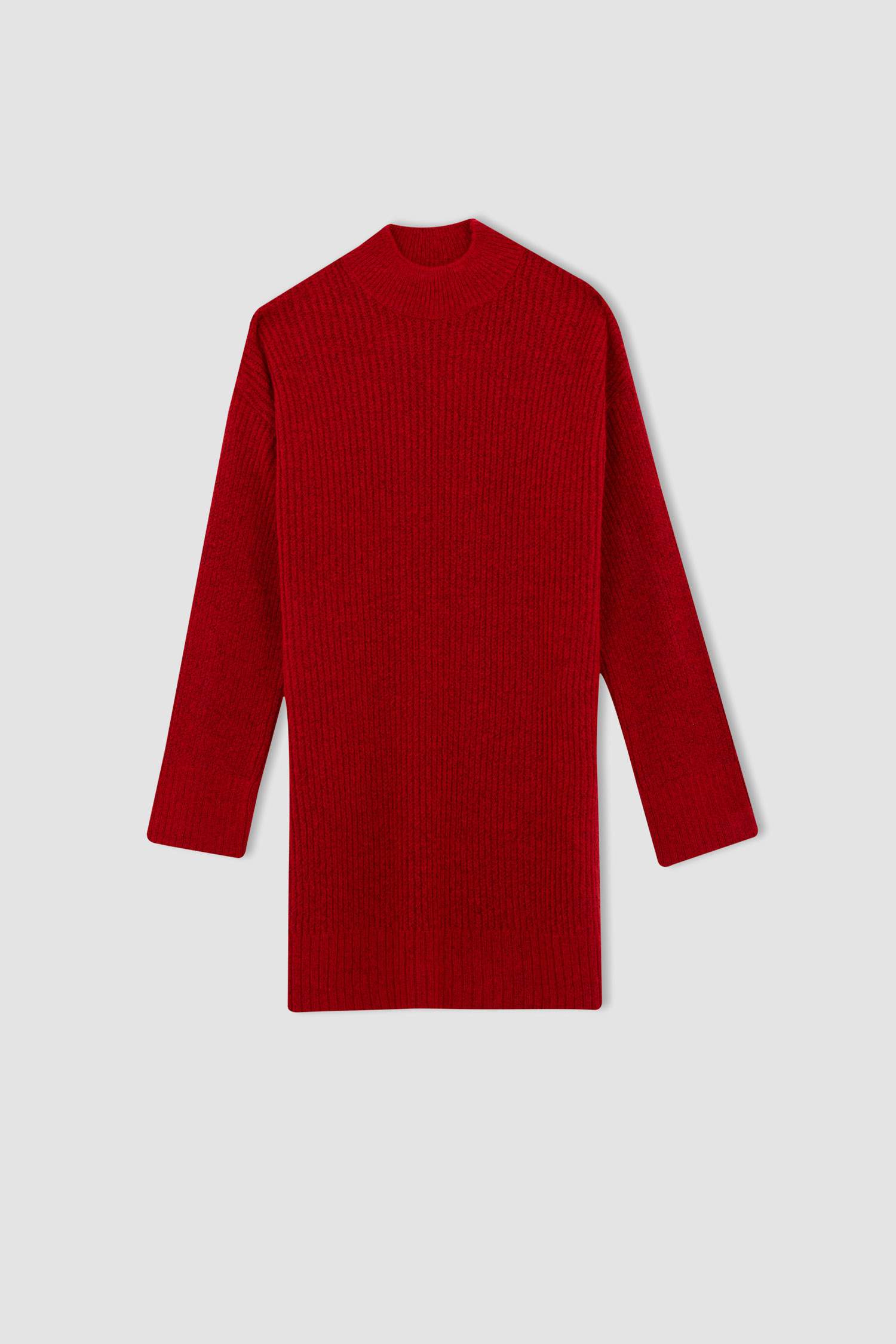 Туника стандартного кроя с высоким воротником