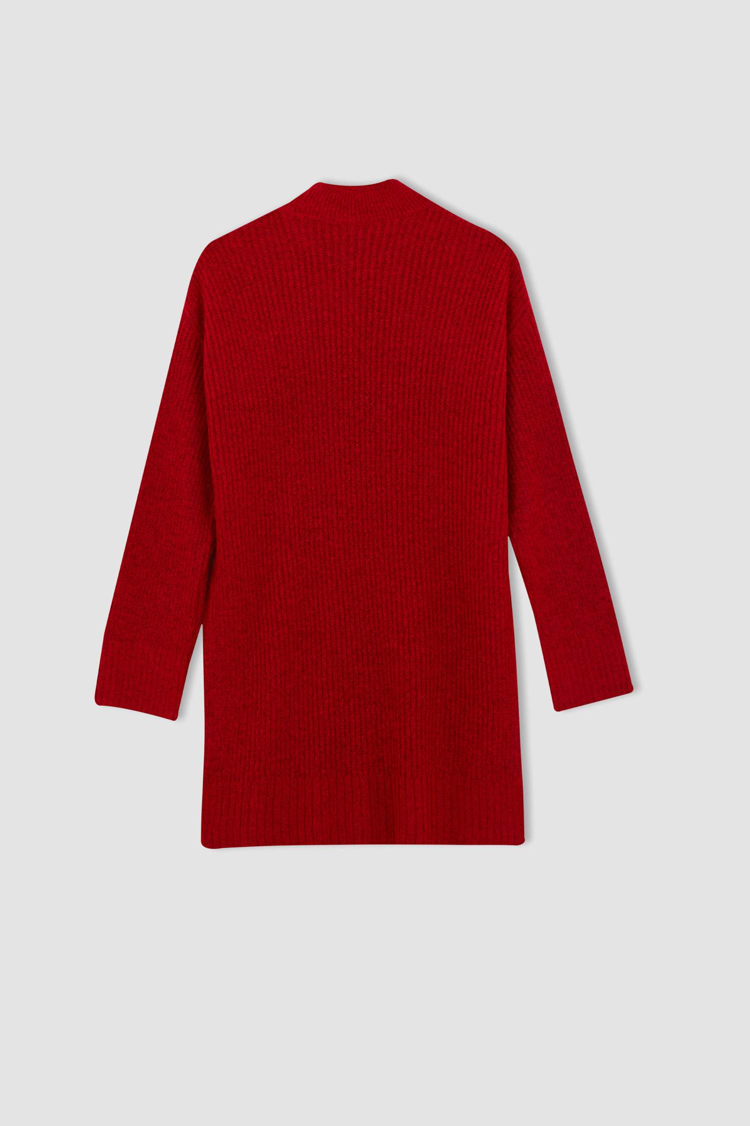 Туника стандартного кроя с высоким воротником