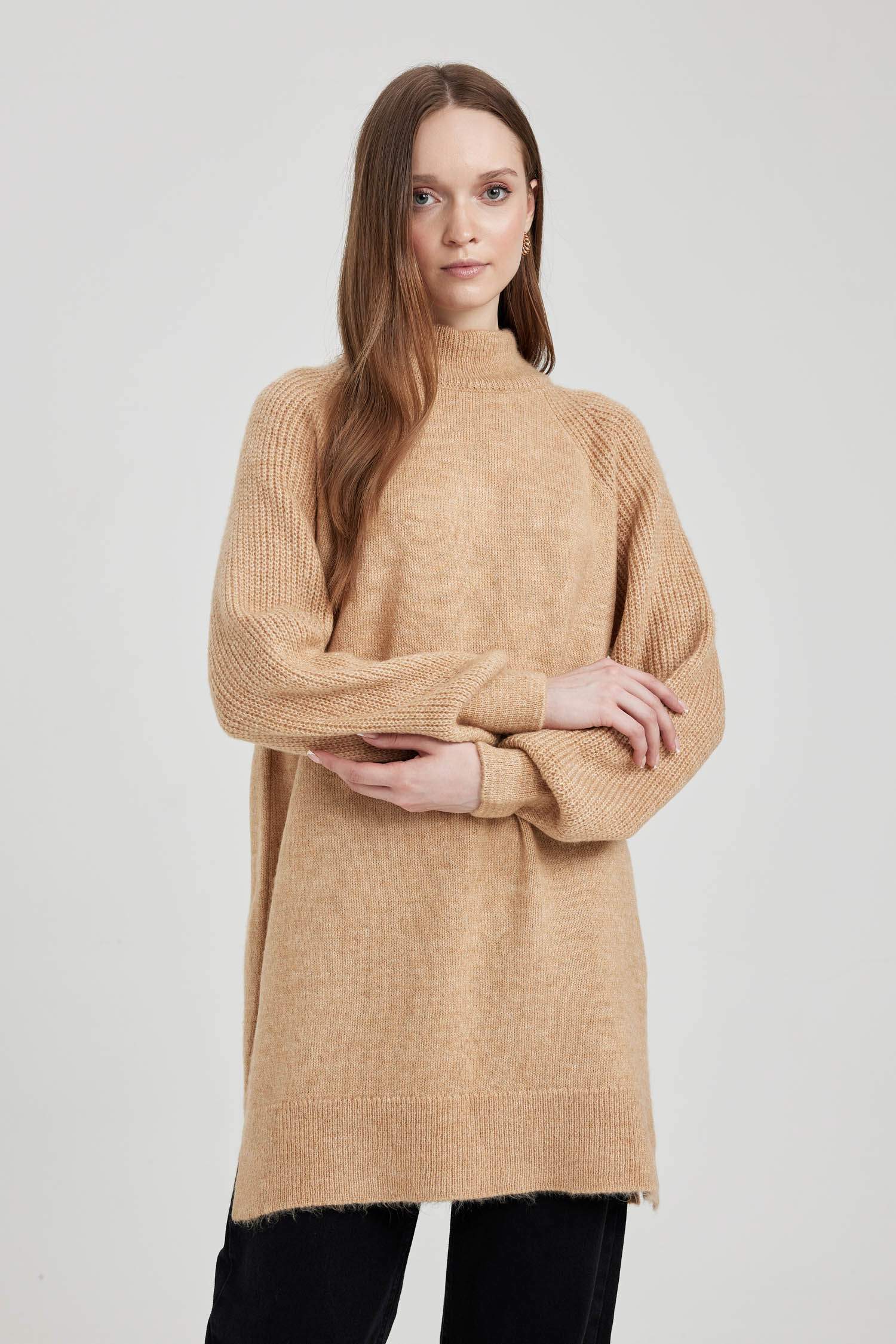 Туника с воротником стандартного кроя