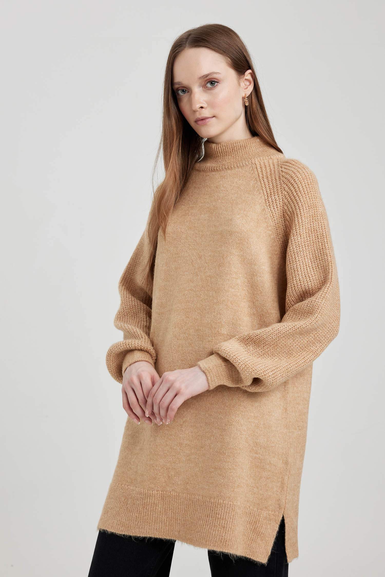 Туника с воротником стандартного кроя