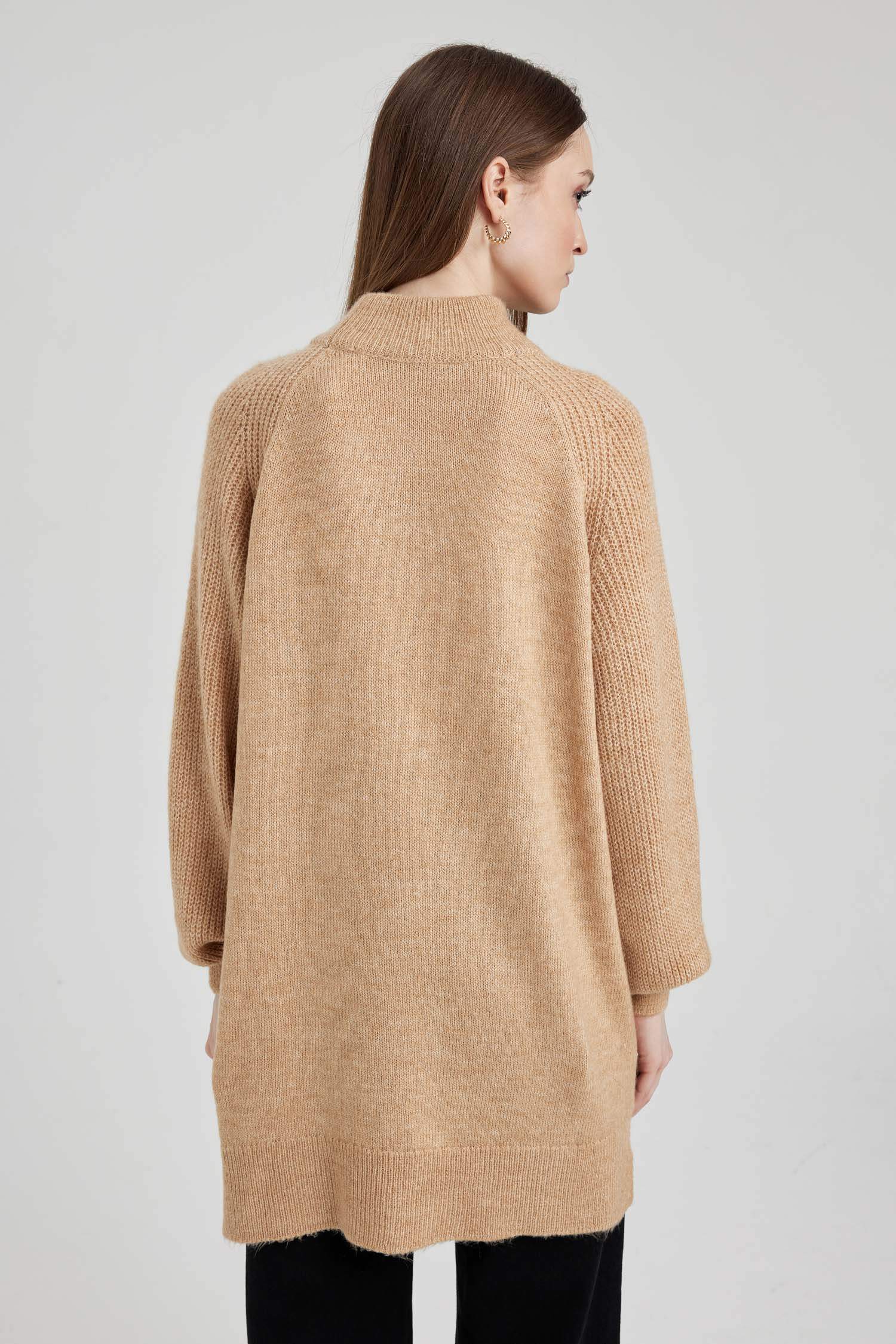 Туника с воротником стандартного кроя