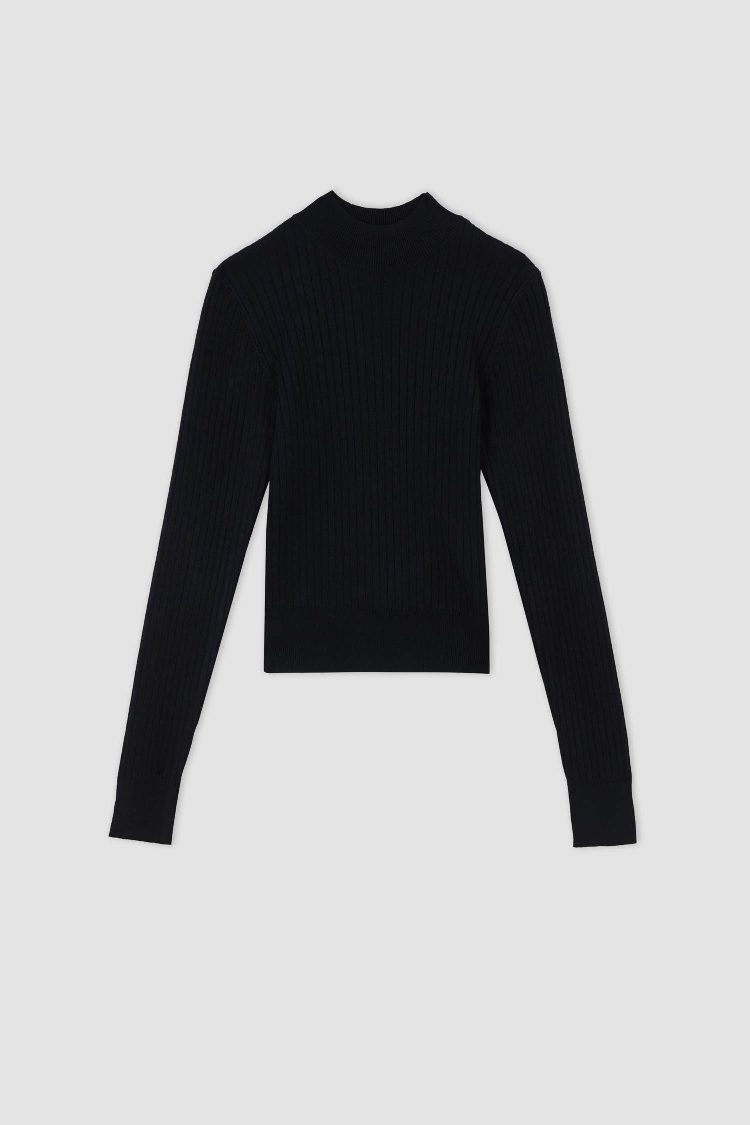 Пуловер приталеного крою напівводолазка для жінок