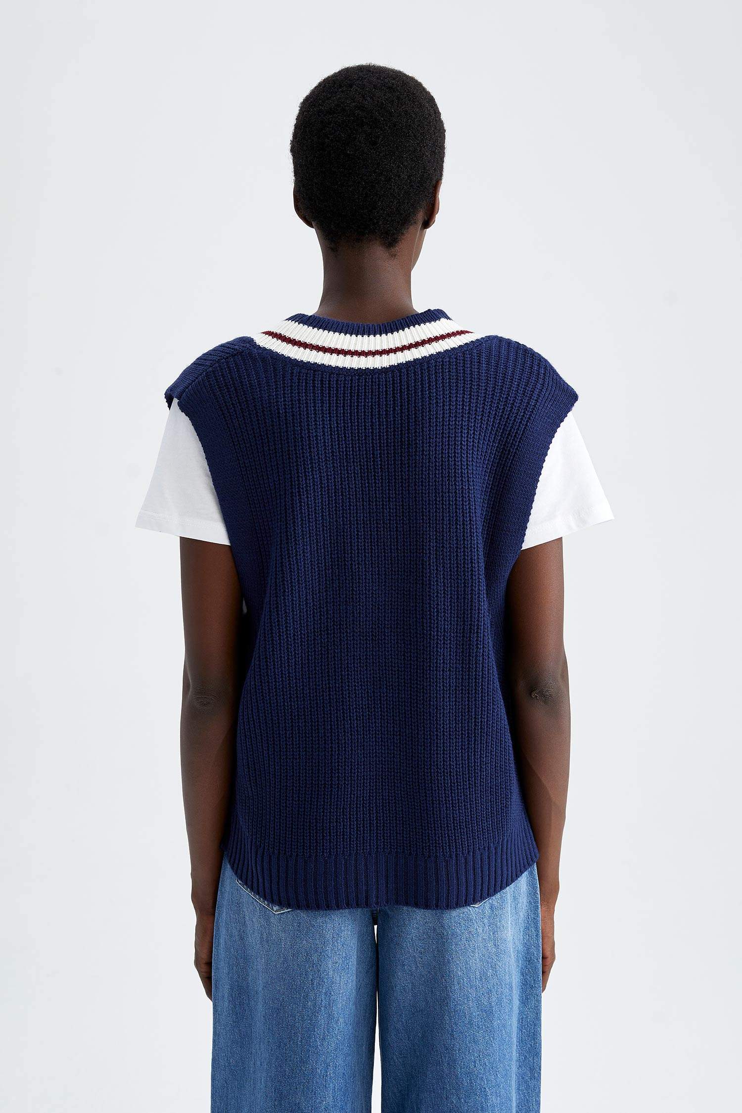 Жилет стандартного кроя Вязанная для женщин