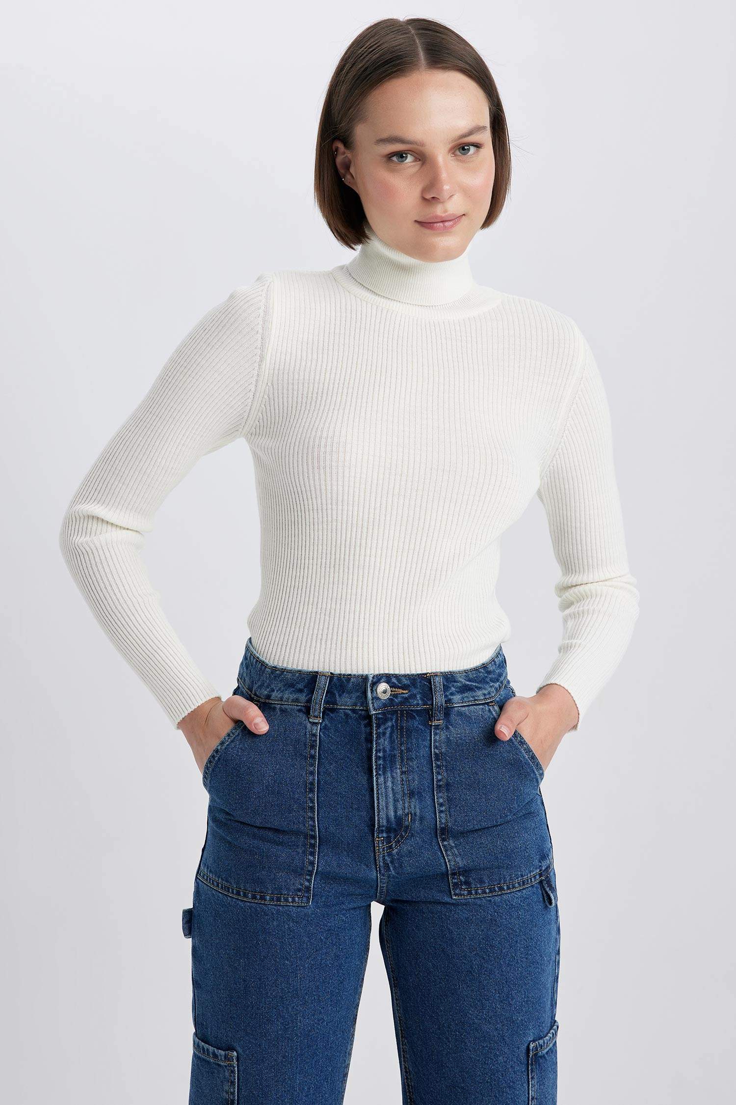 Slim Fit Dar Kesim Balıkçı Yaka Triko Kazak