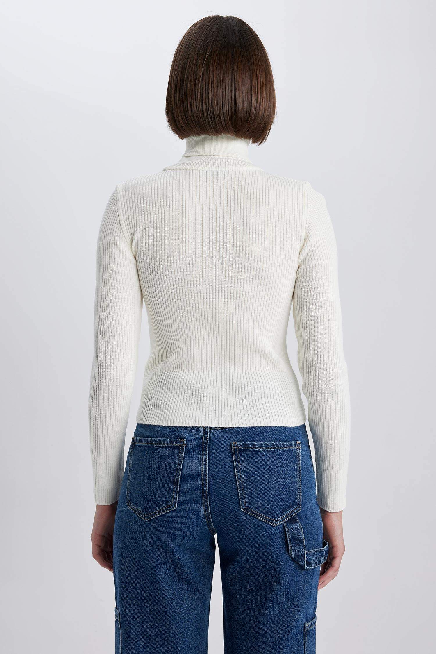 Slim Fit Dar Kesim Balıkçı Yaka Triko Kazak