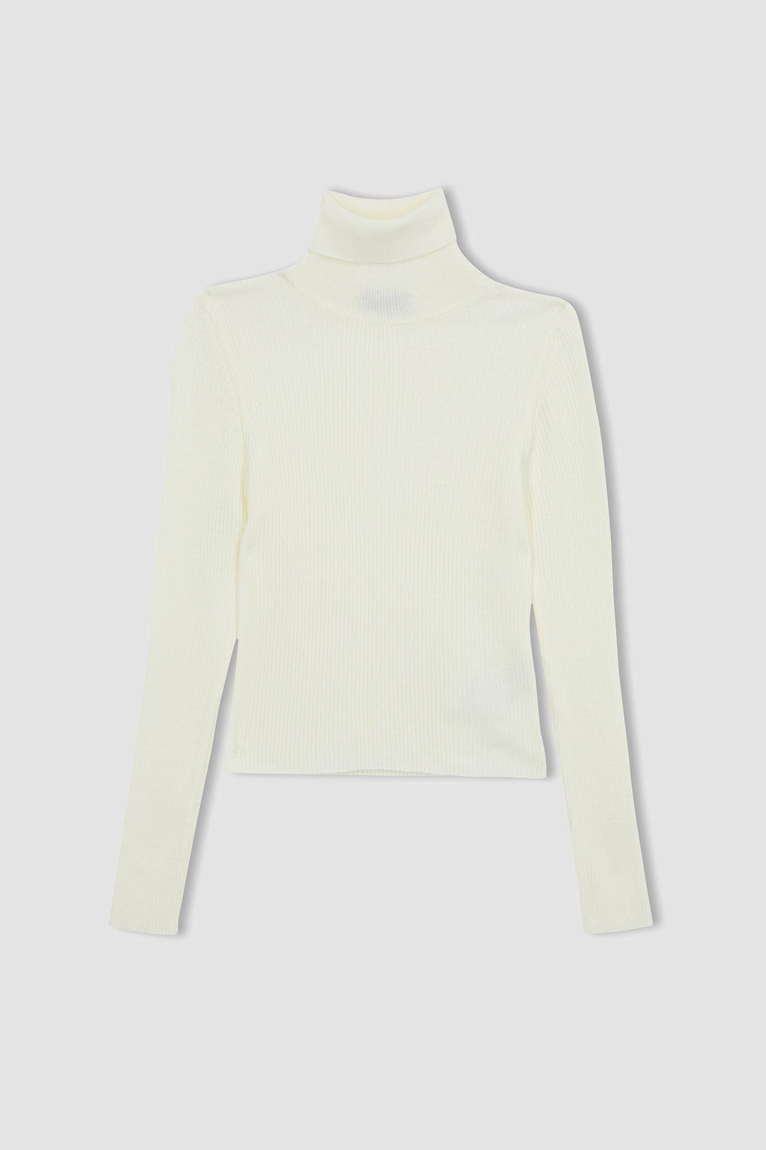 Slim Fit Dar Kesim Balıkçı Yaka Triko Kazak