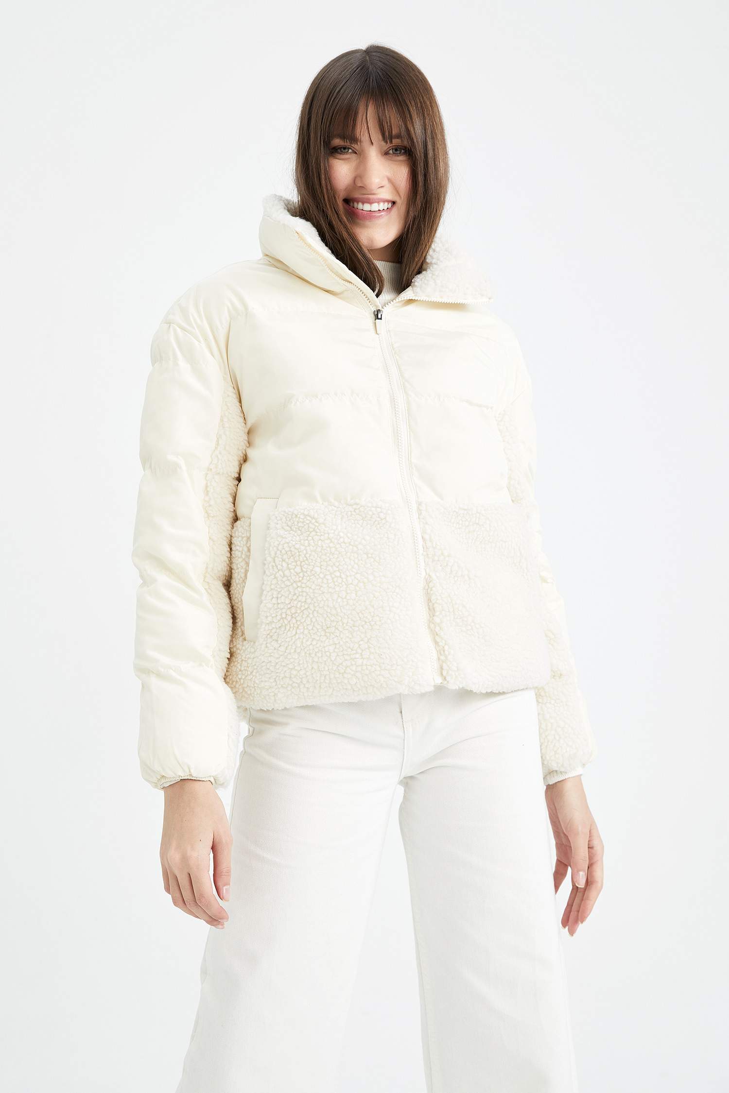 Su itici Dik Yaka Pelüş Detaylı Mont