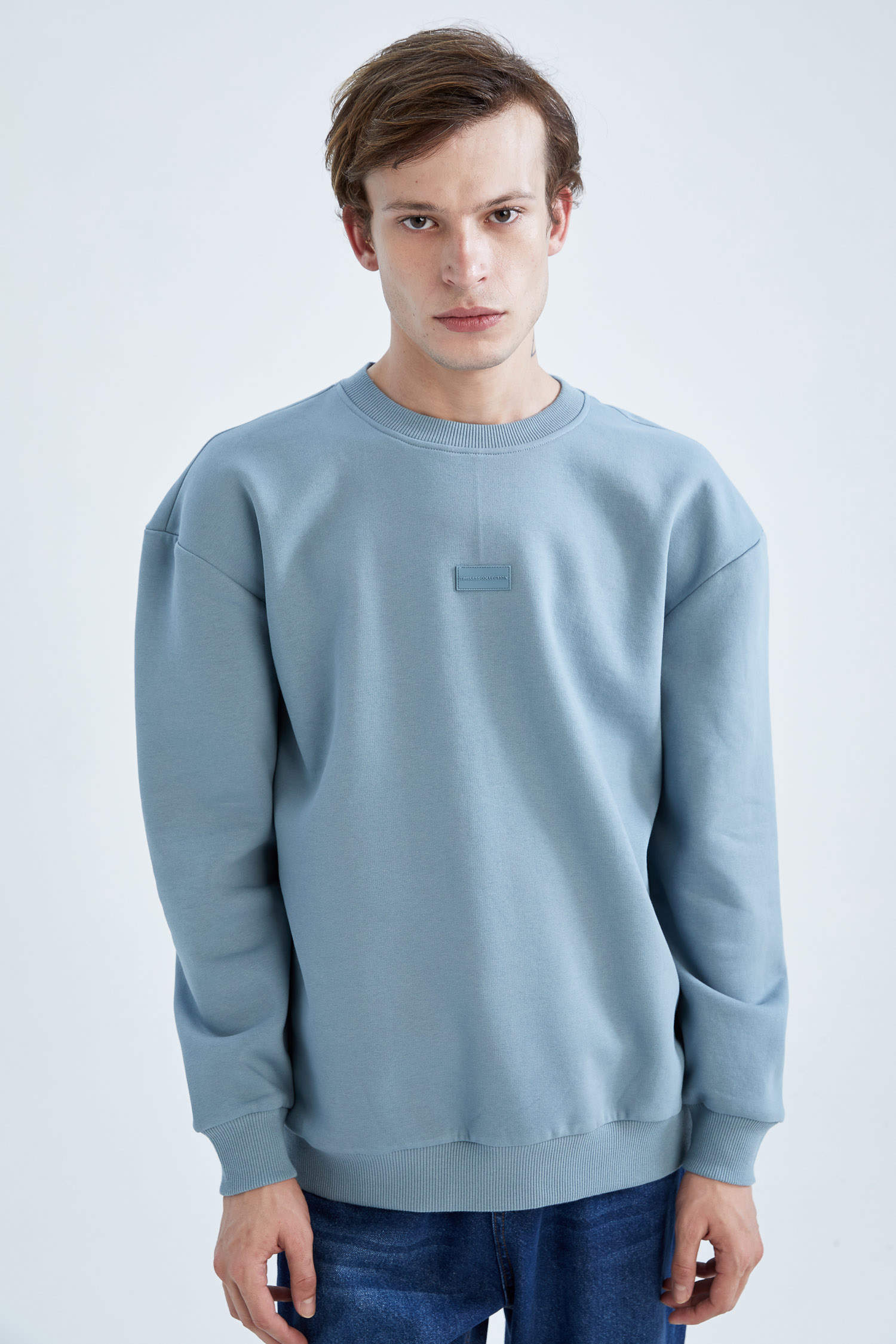 Blue MEN Boxy Fit Long Sleeve Sweatshirt 2514127 | DeFacto