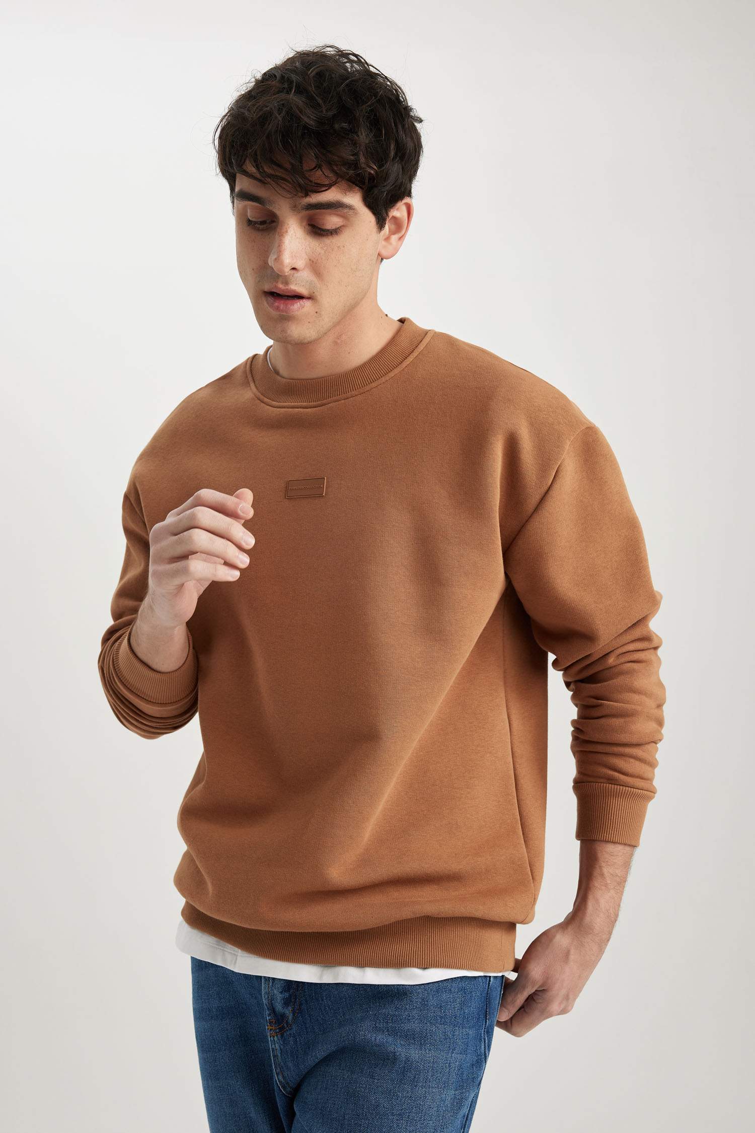 Boxy Fit Bisiklet Yaka Baskılı Sweatshirt