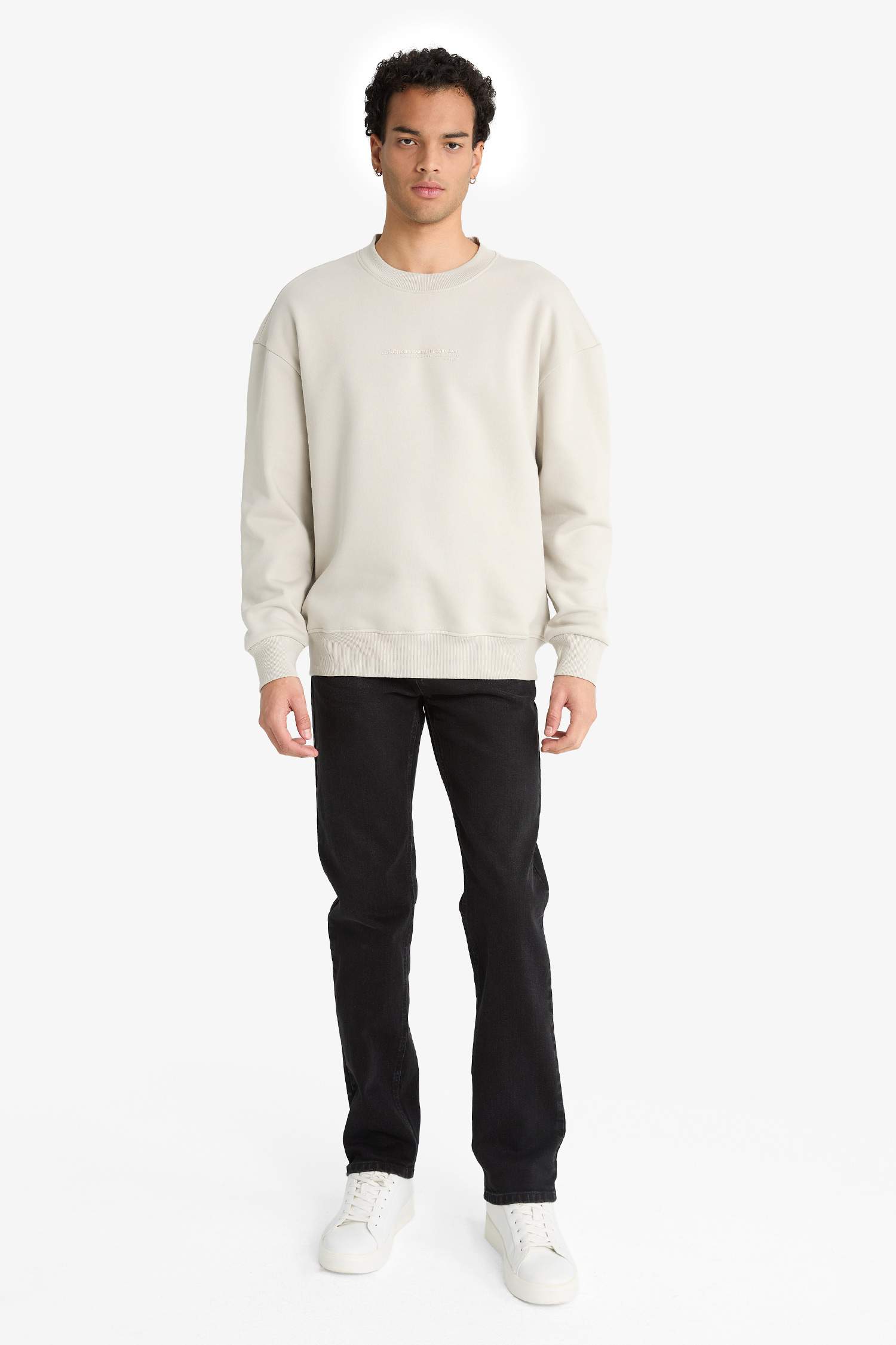 Boxy Fit Printed Long Sleeve Sweatshirt