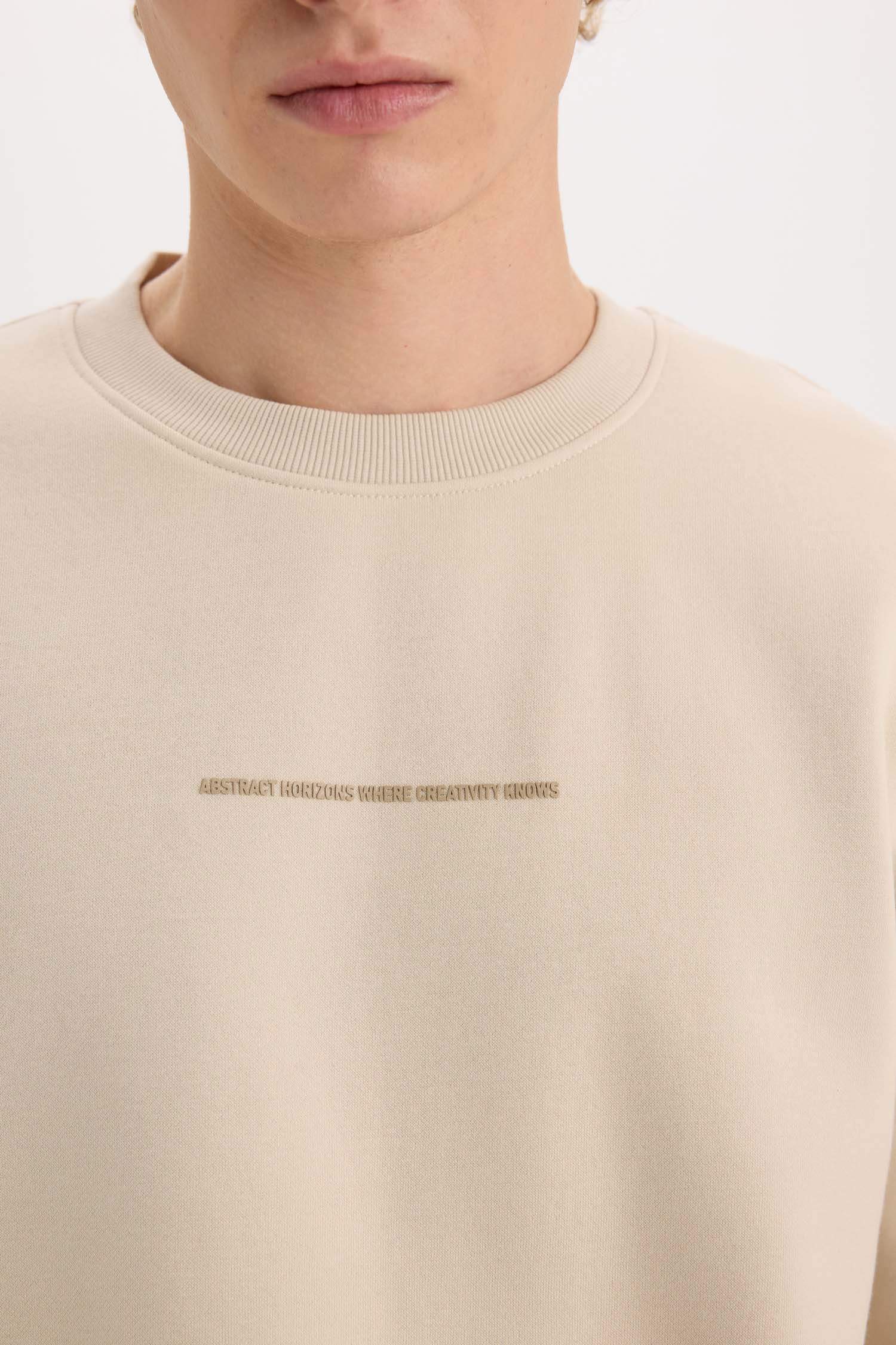 Boxy Fit Printed Long Sleeve Sweatshirt