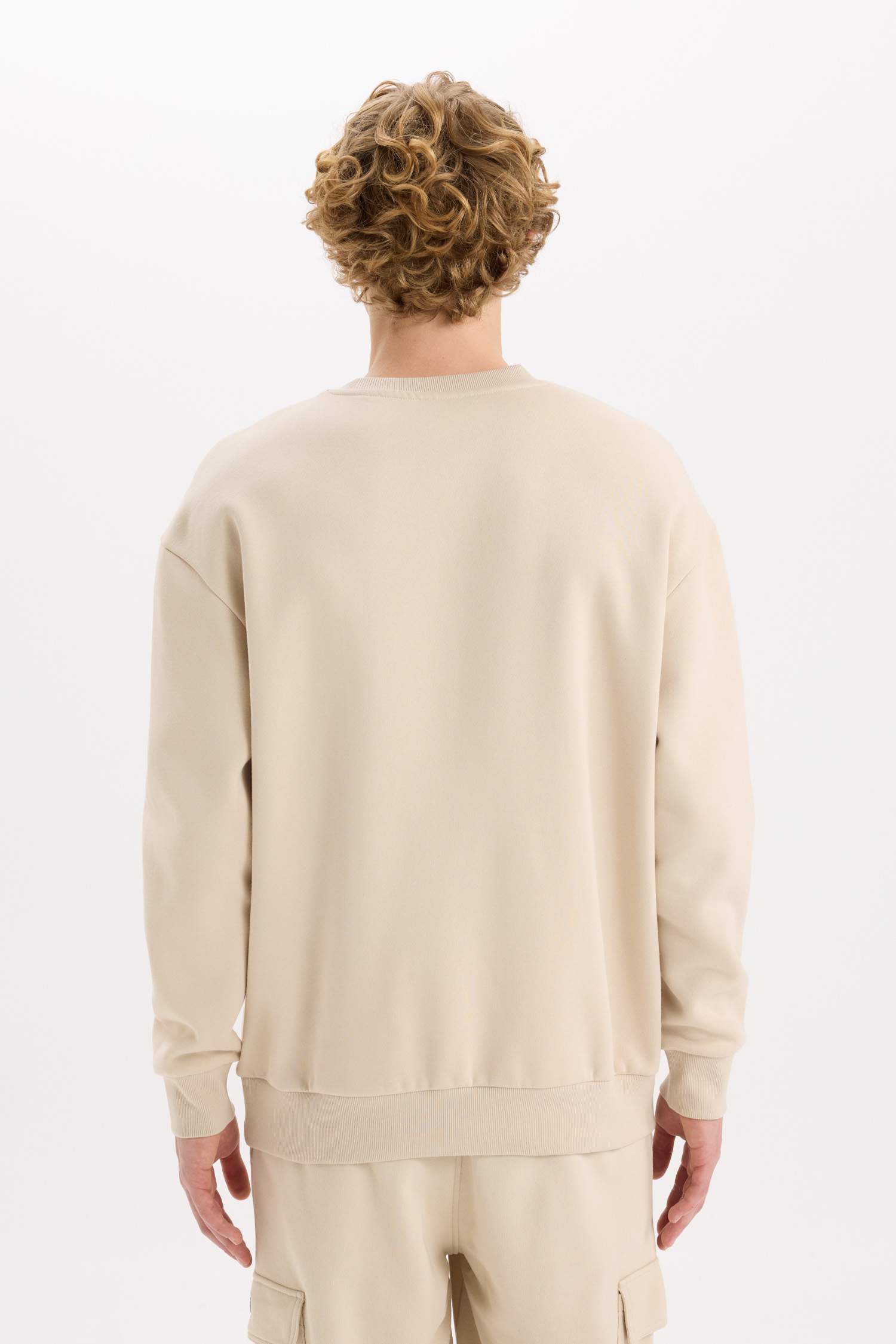 Boxy Fit Printed Long Sleeve Sweatshirt