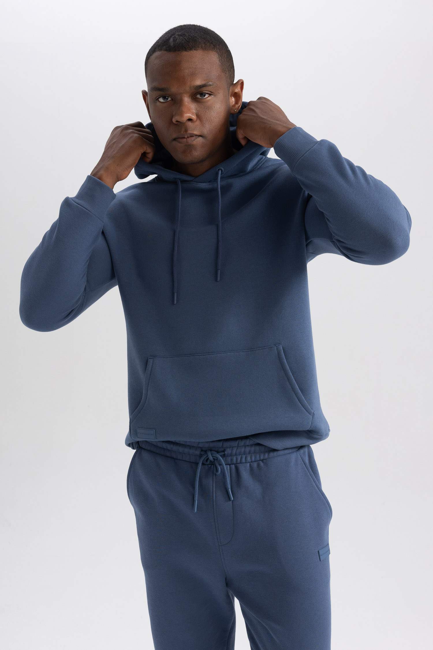 Свитшот с капюшоном с принтом