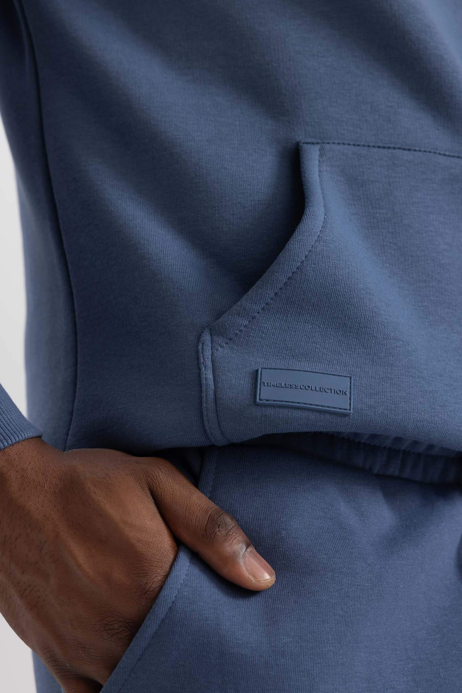 Свитшот с капюшоном с принтом