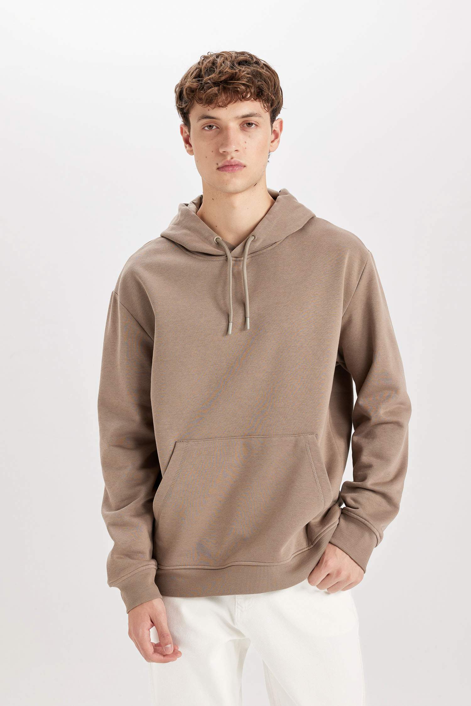 Regular Fit Kapüşonlu Kanguru Cepli İçi Yumuşak Tüylü Basic Düz Sweatshirt