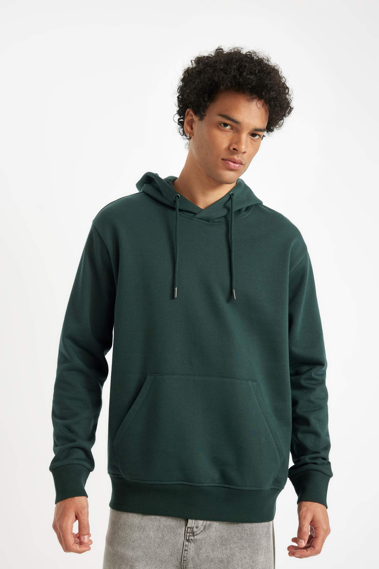 Regular Fit Kapüşonlu Kanguru Cepli İçi Yumuşak Tüylü Basic Düz Sweatshirt