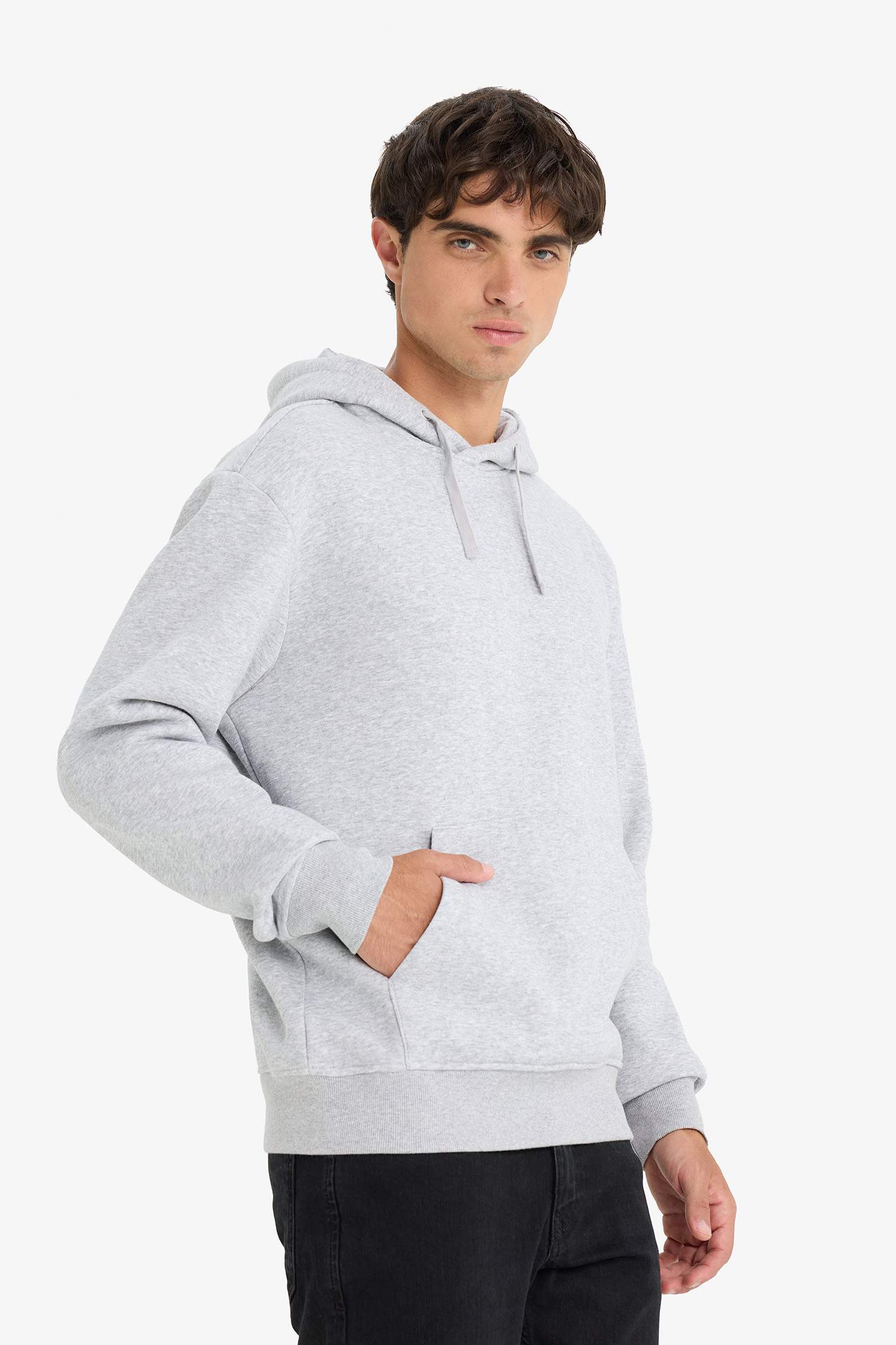 Regular Fit Kapüşonlu İçi Yumuşak Tüylü Kanguru Cepli Basic Düz Sweatshirt