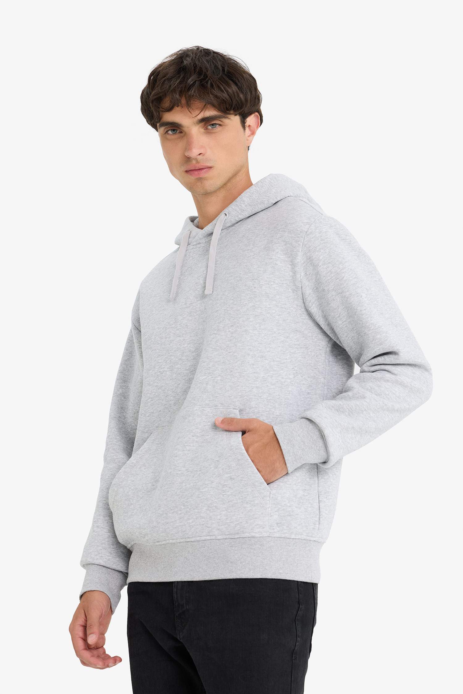 Regular Fit Kapüşonlu İçi Yumuşak Tüylü Kanguru Cepli Basic Düz Sweatshirt