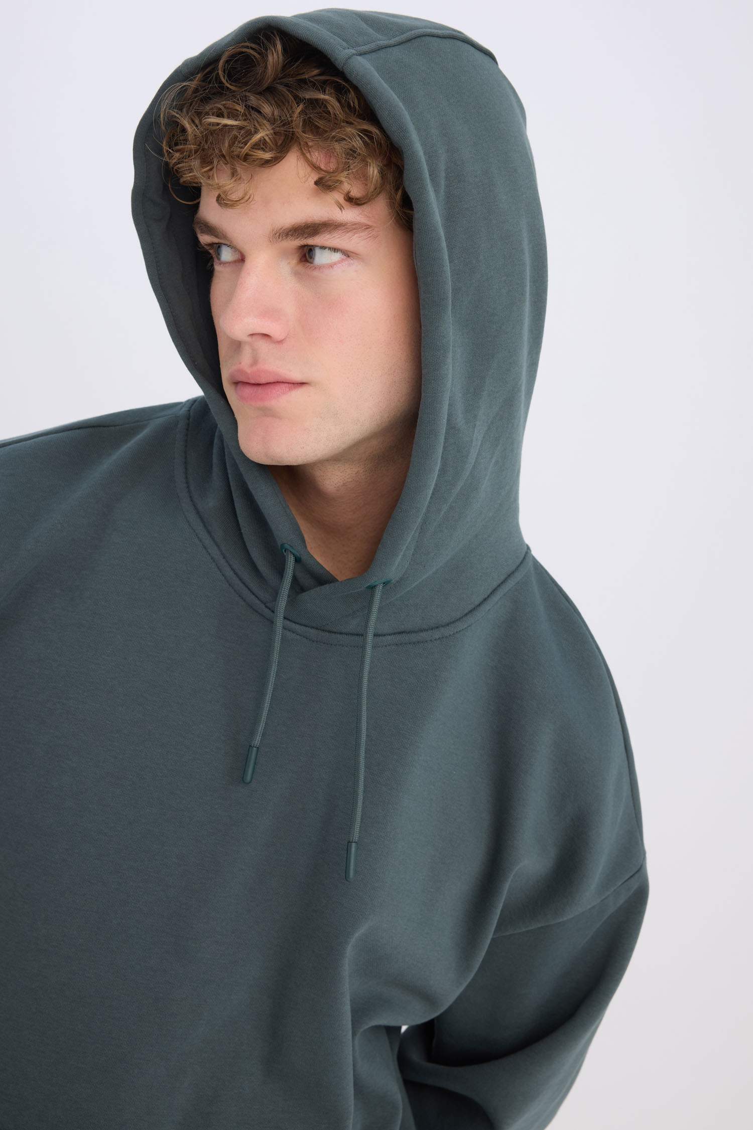 Oversize Geniş Kalıp Kapüşonlu Kanguru Cepli Basic Düz Sweatshirt