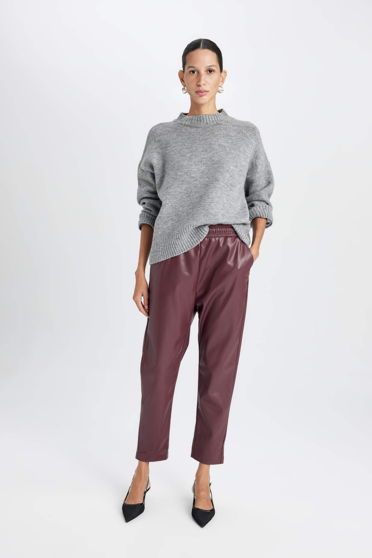 Джоггеры из искусственной кожи с высокой талией