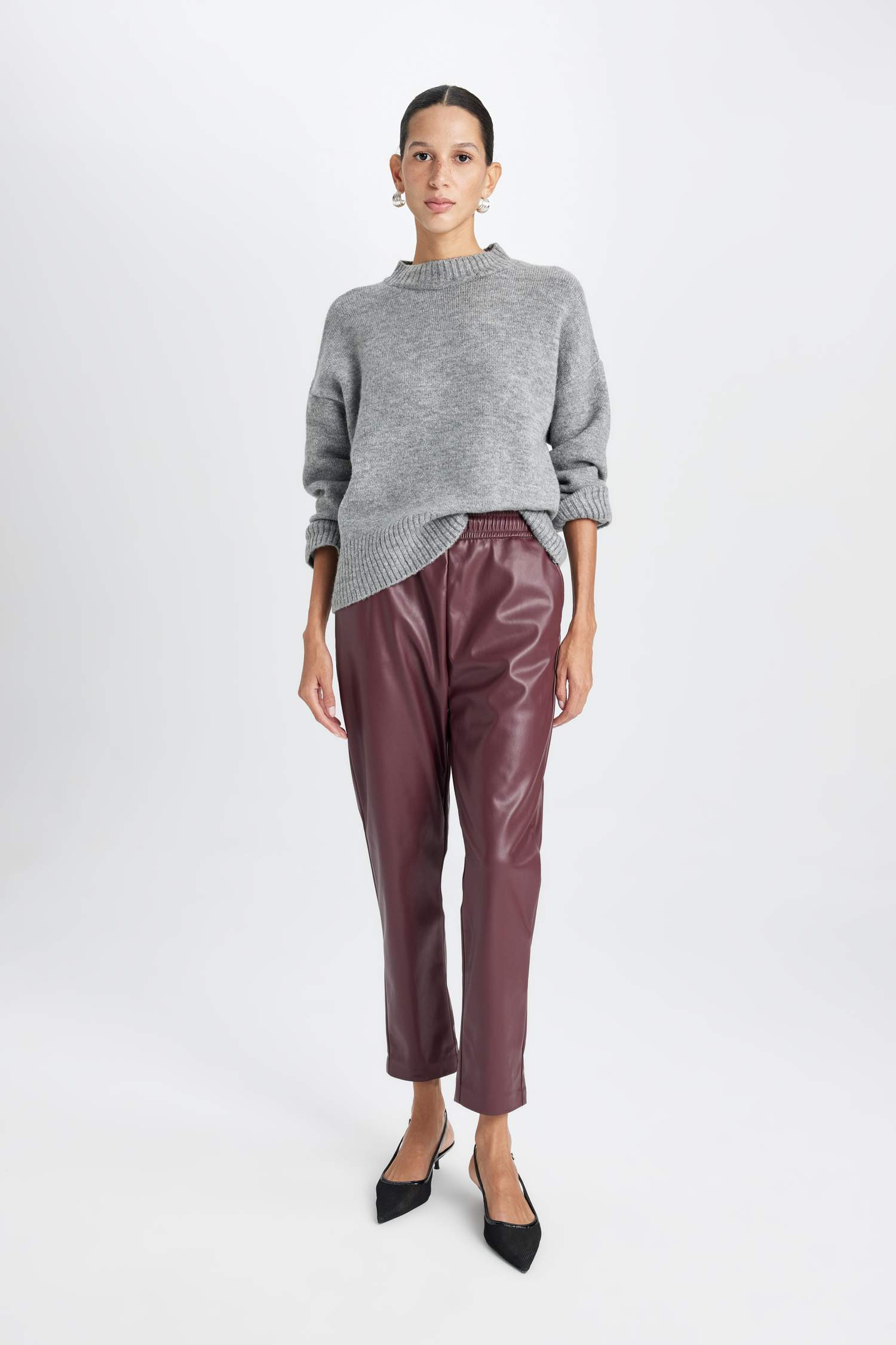 Джоггеры из искусственной кожи с высокой талией