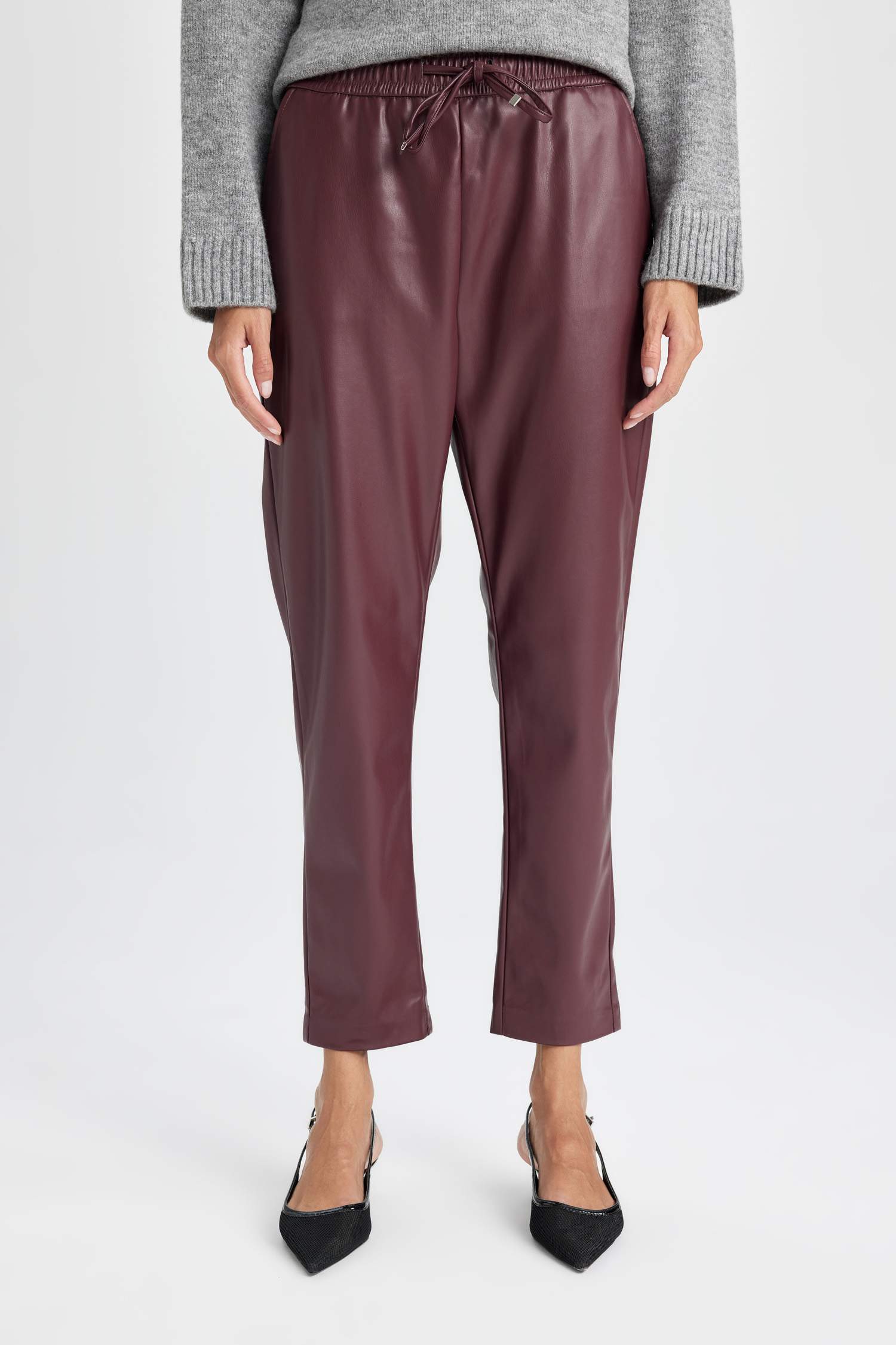 Джоггеры из искусственной кожи с высокой талией