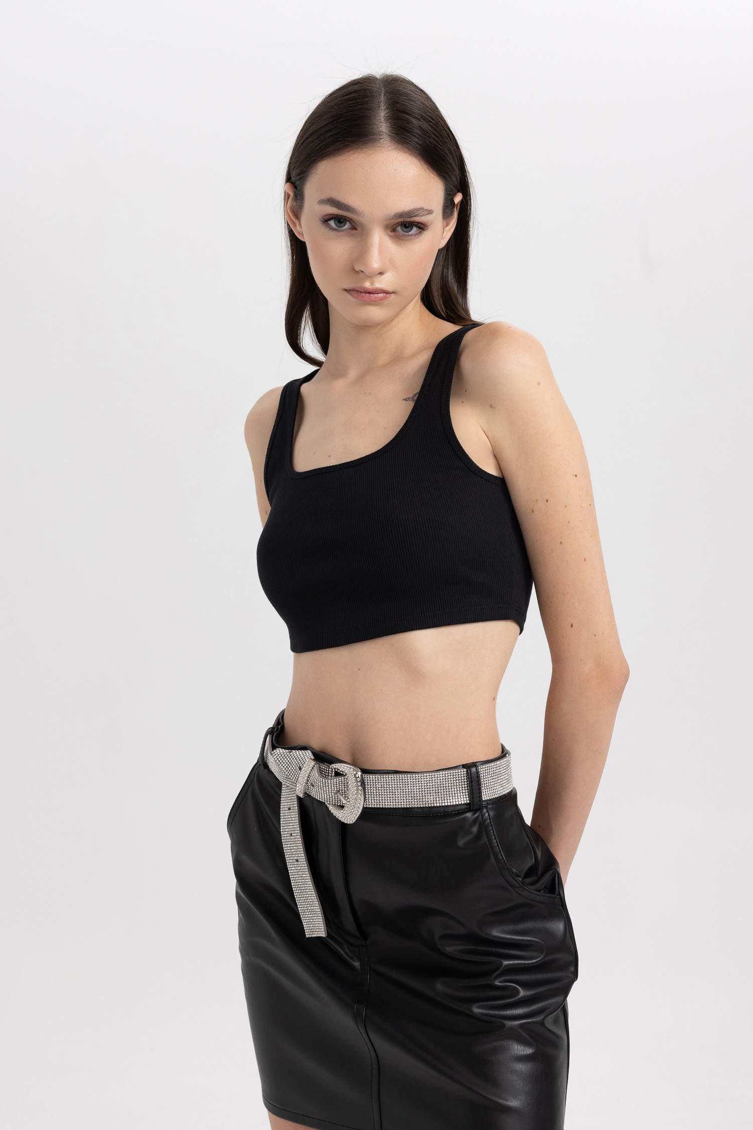 Fitted Kare Yaka Fitilli Kaşkorse Basic Düz Atlet