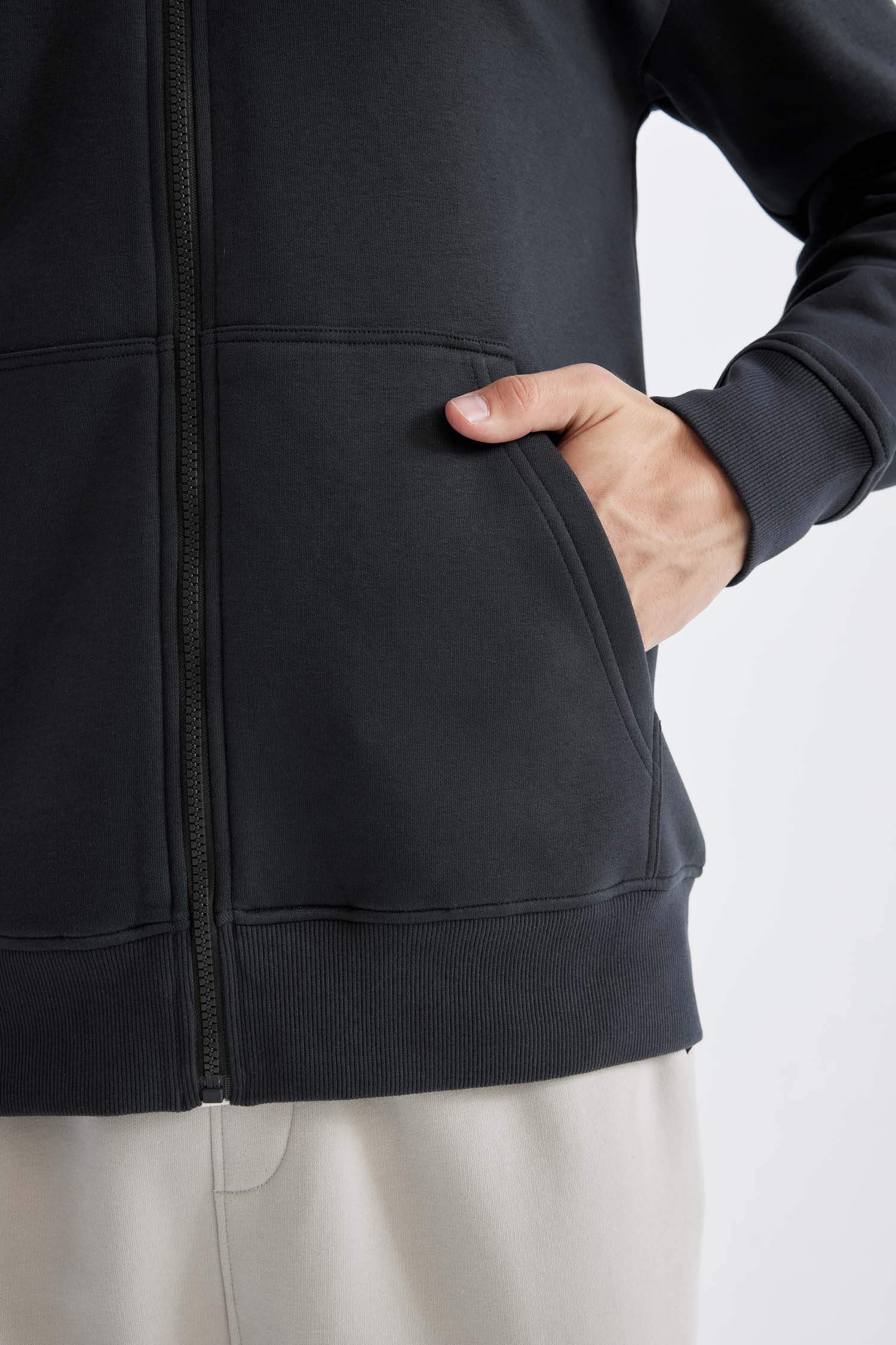 Regular Fit Kapüşonlu İçi Yumuşak Tüylü Cepli Basic Düz Fermuarlı Sweatshirt