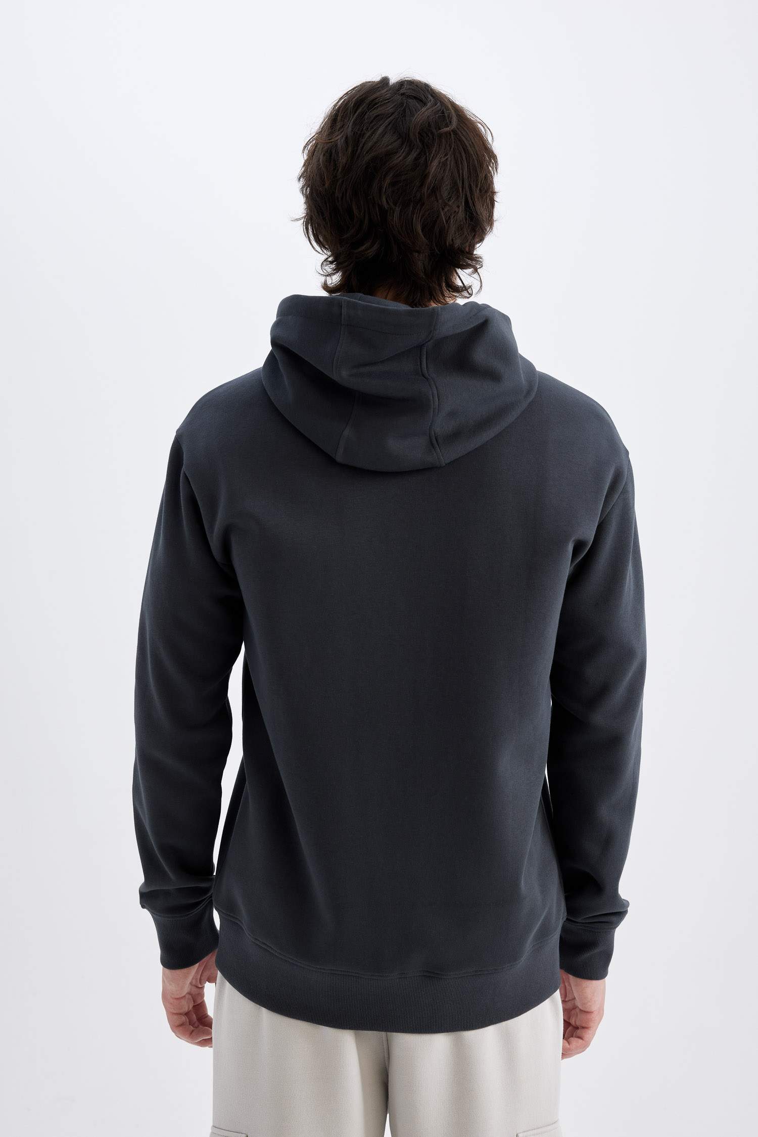 Regular Fit Kapüşonlu İçi Yumuşak Tüylü Cepli Basic Düz Fermuarlı Sweatshirt