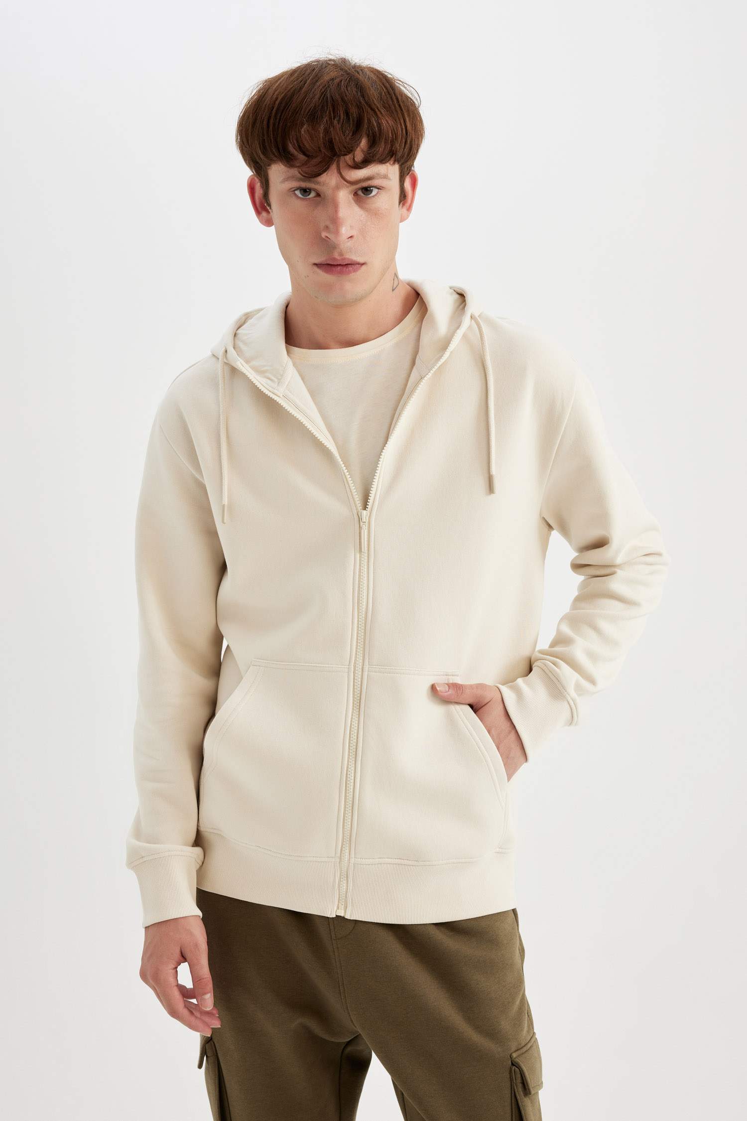 كارديجان بيزك قصة عادية بكابيشون بسوسته وبطانة ناعمة