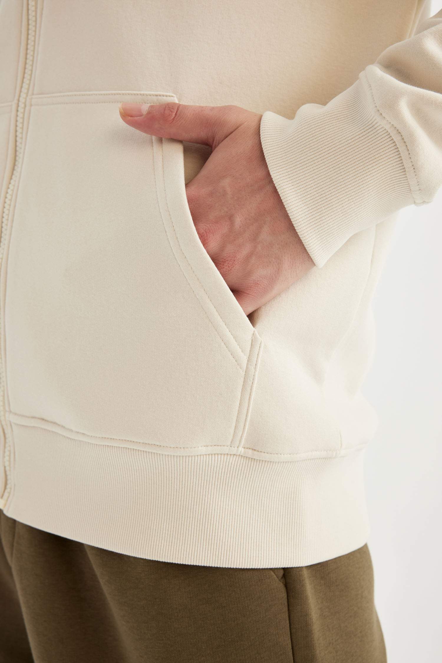 كارديجان بيزك قصة عادية بكابيشون بسوسته وبطانة ناعمة