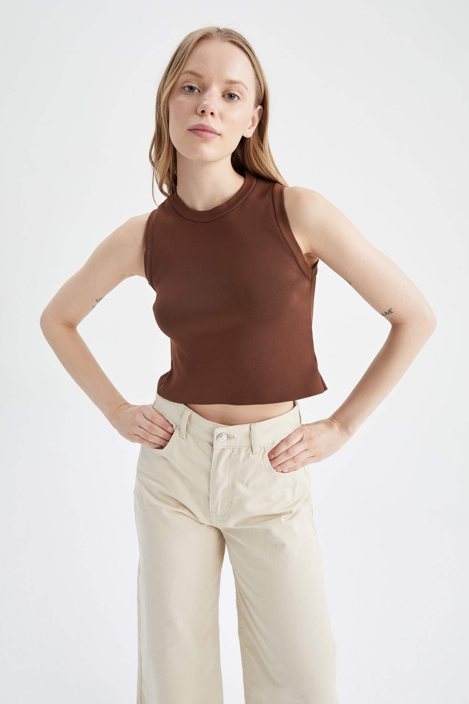 Fitted Rope Decollete Knitted Knitwear Crop Top