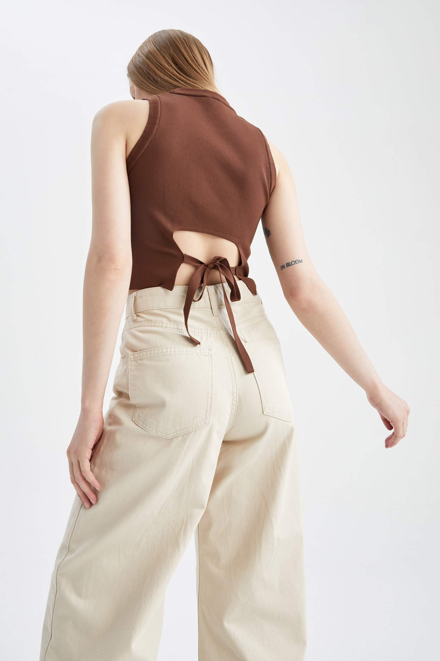 Fitted Rope Decollete Knitted Knitwear Crop Top