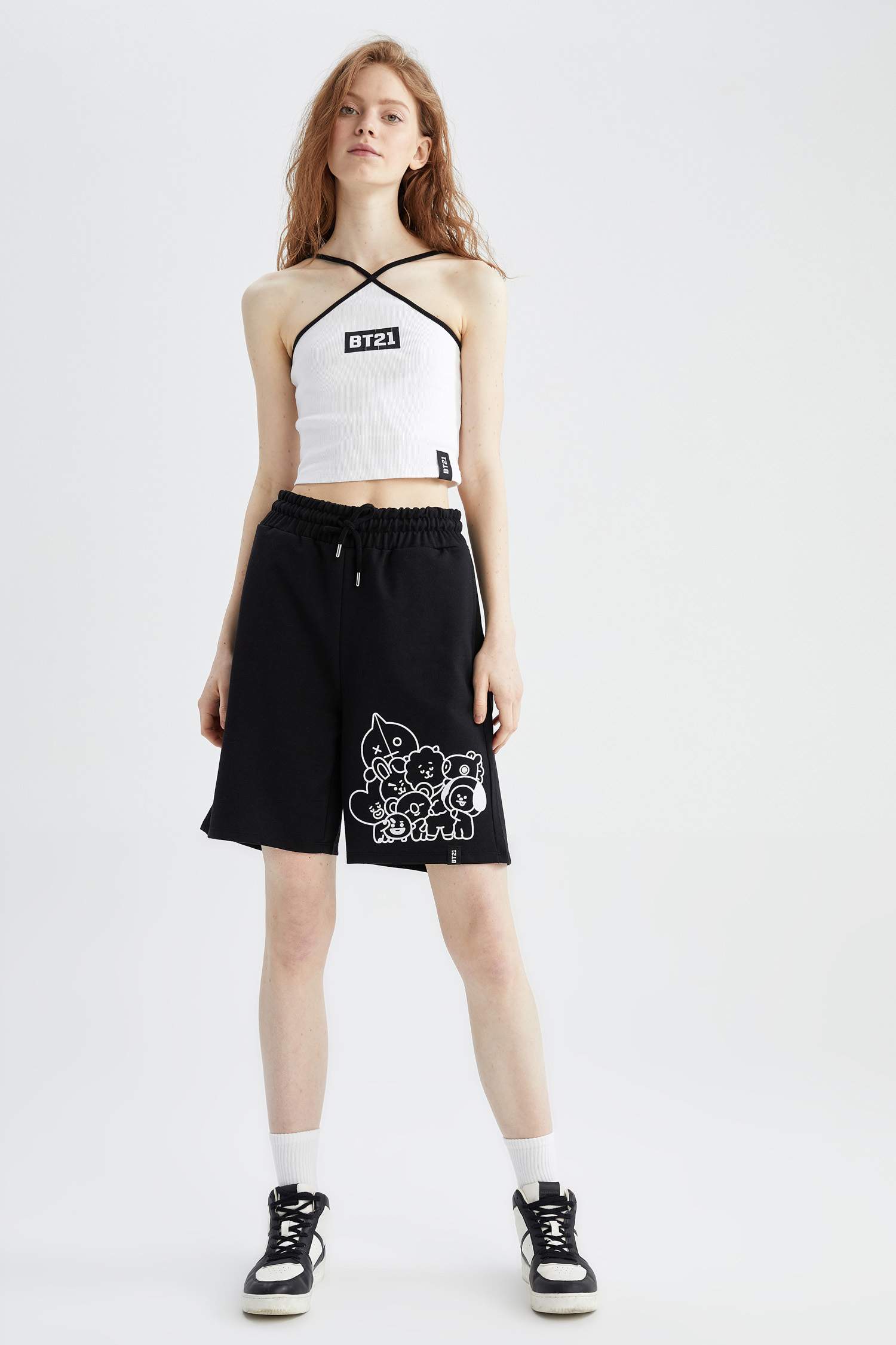 Кроп-топ приталенного кроя BT21, Coool