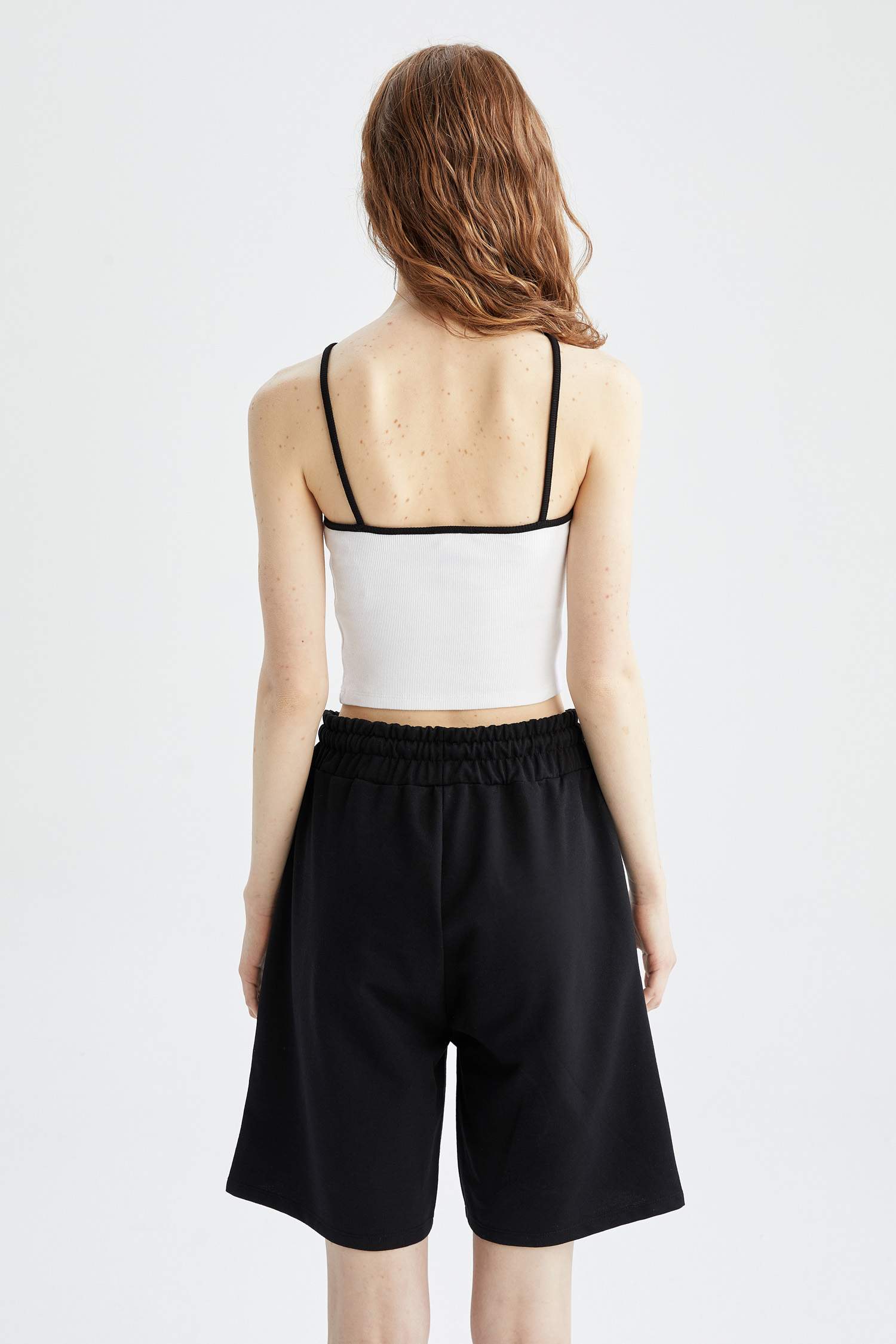 Кроп-топ приталенного кроя BT21, Coool