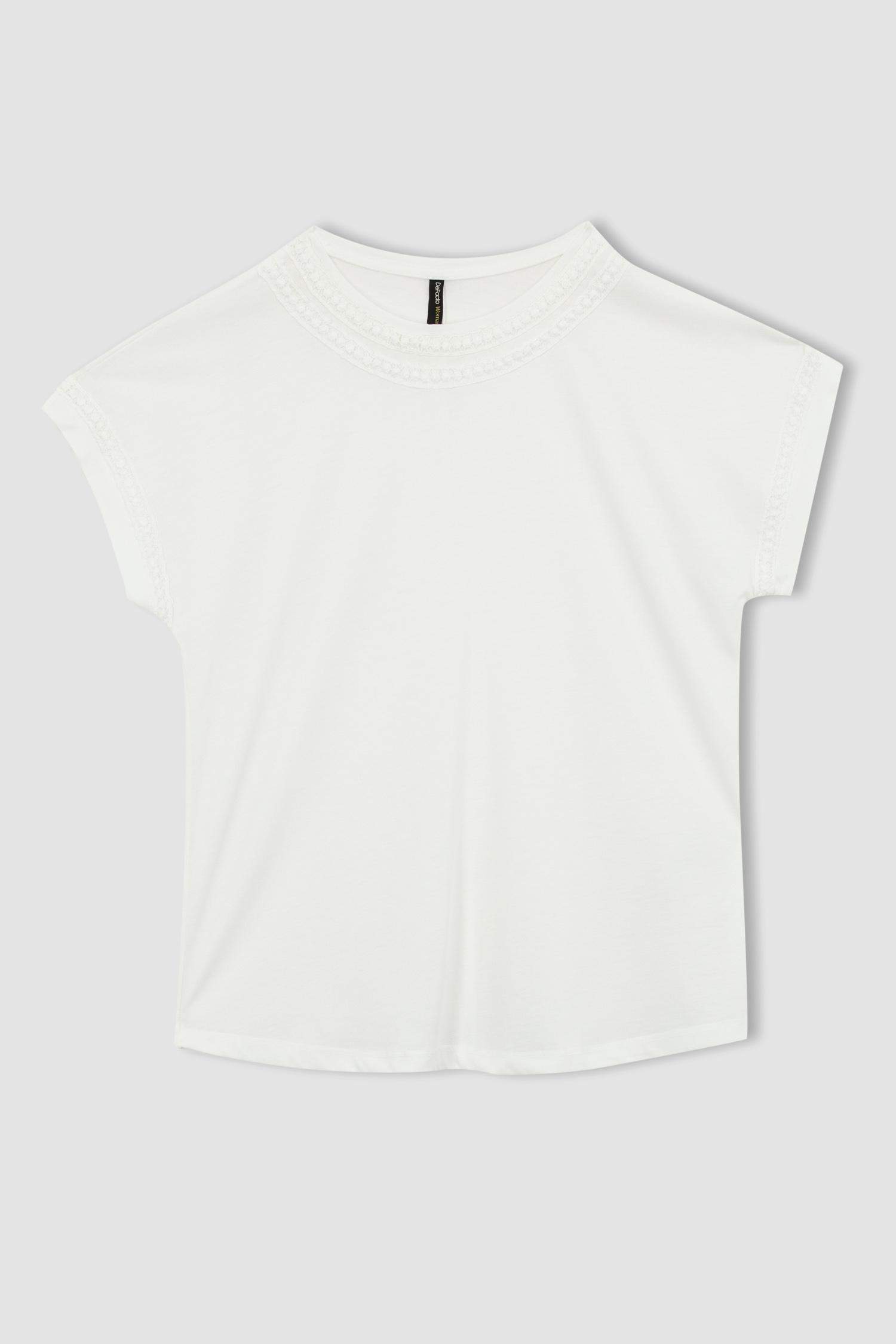 Regular Fit Crew Neck Short Sleeve T-Shirt