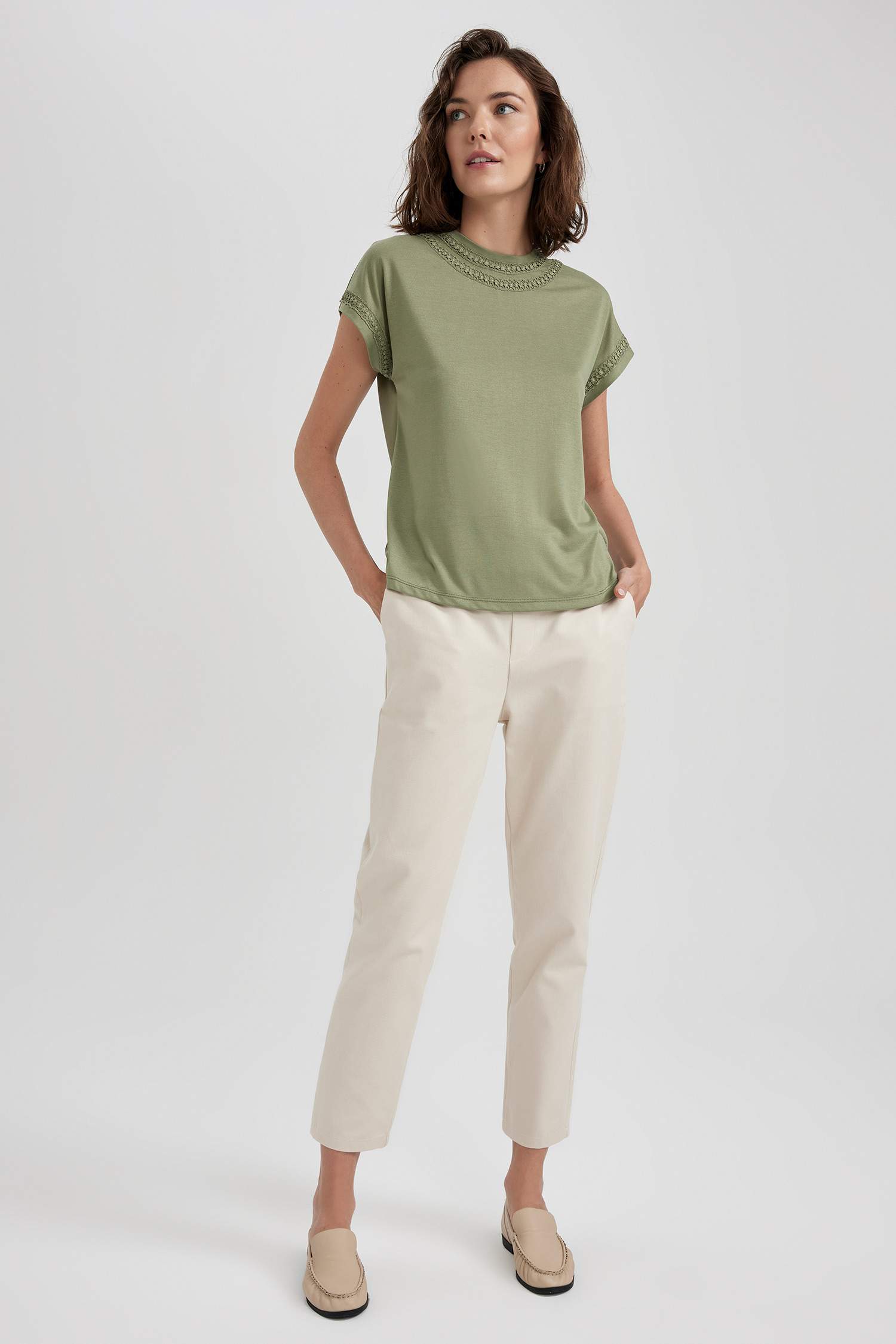 Bisiklet Yaka Kısa Kollu Tişört