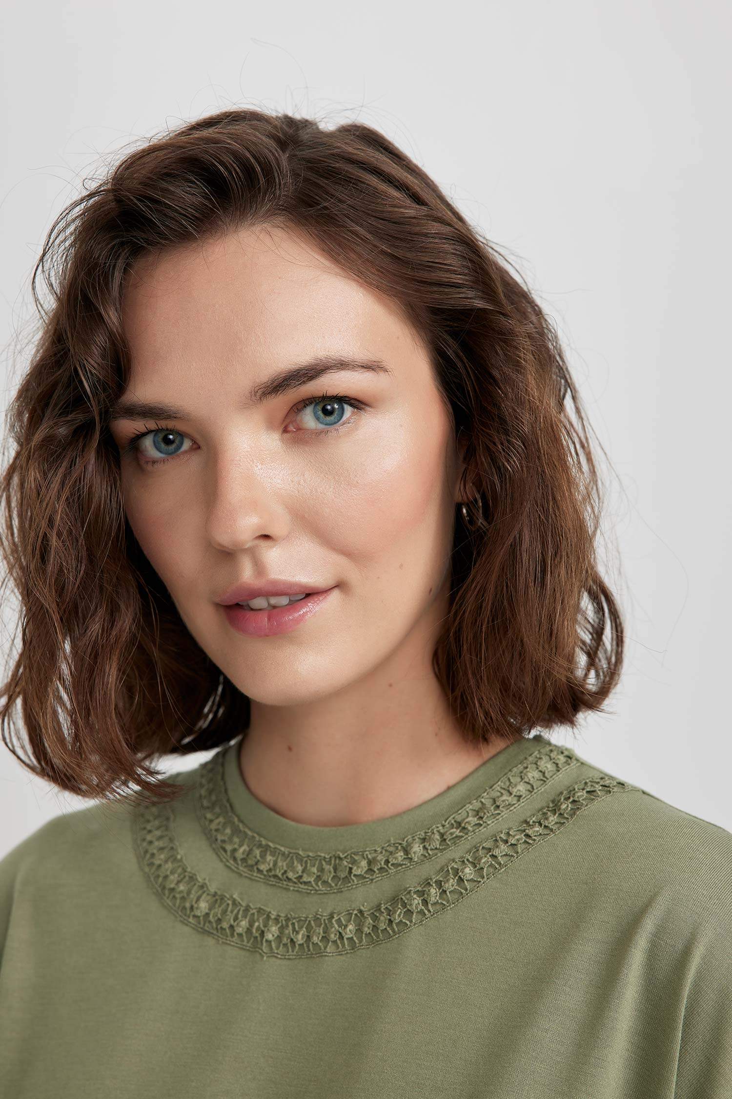 Bisiklet Yaka Kısa Kollu Tişört