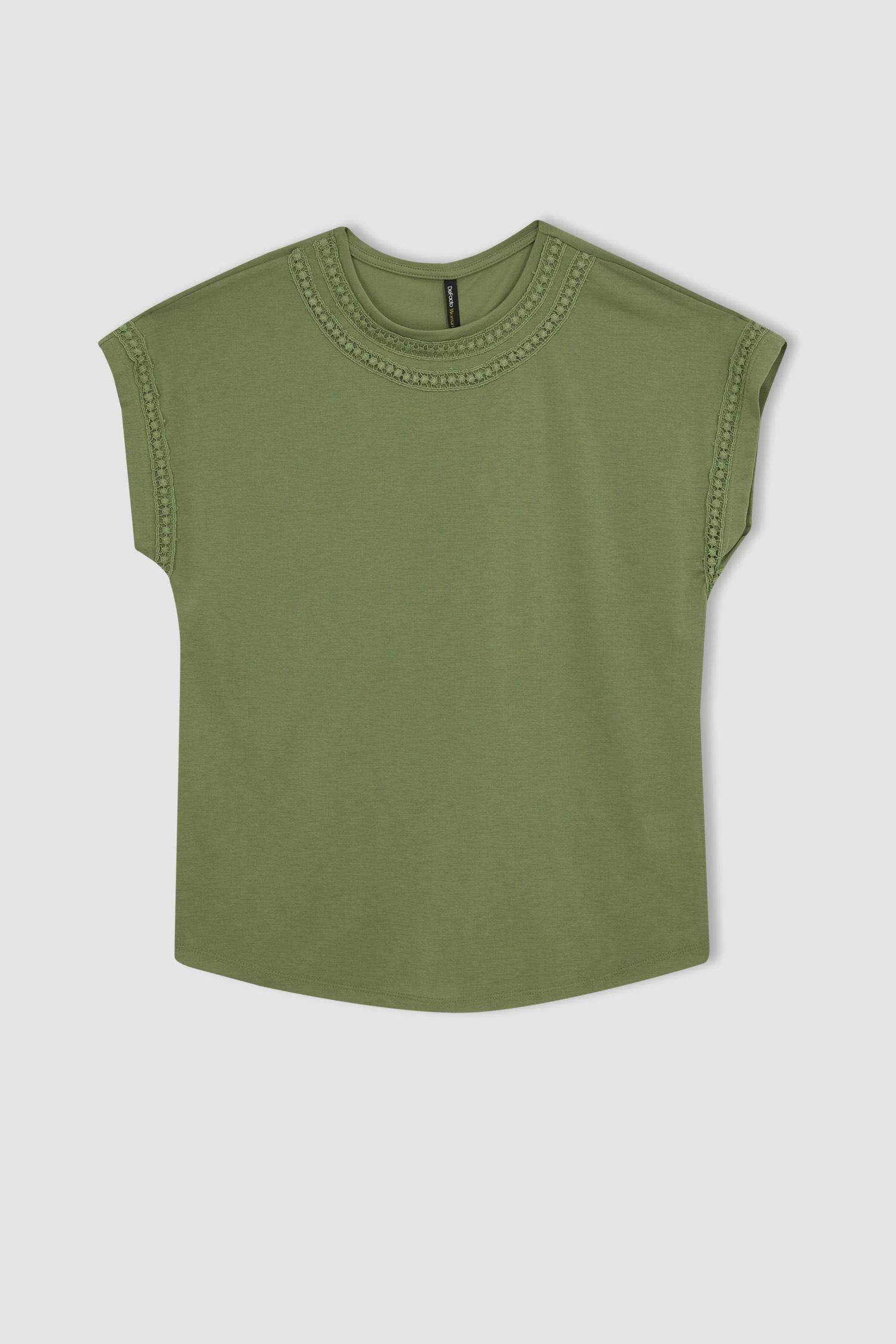 Turquoise Woman Crew Neck Short Sleeve T-Shirt 2730049 | DeFacto