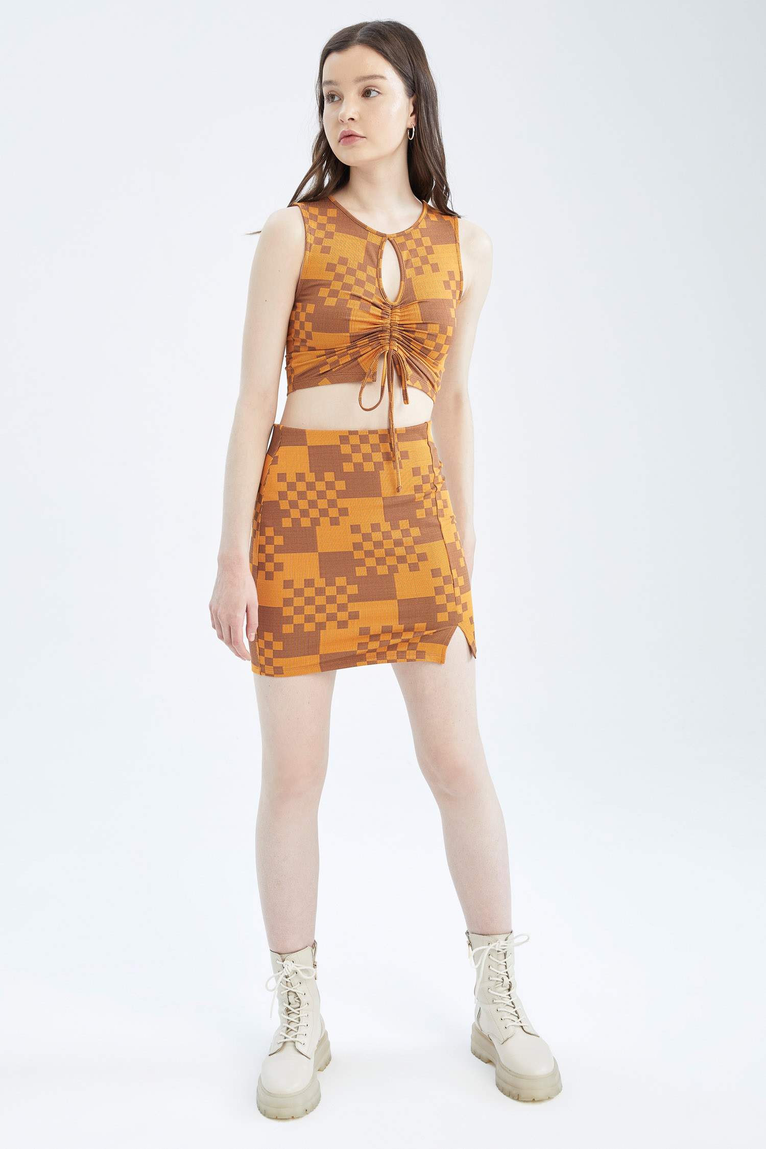 A-Line Checkered Patterned Slit Detail Mini Skirt