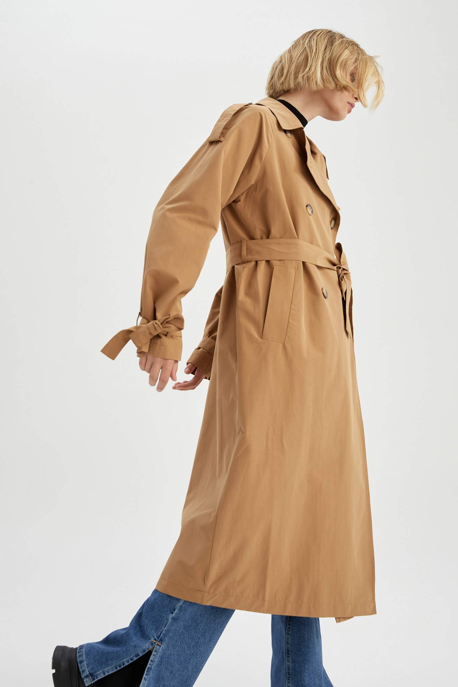 Su İtici Relax Fit Kuşaklı Trençkot