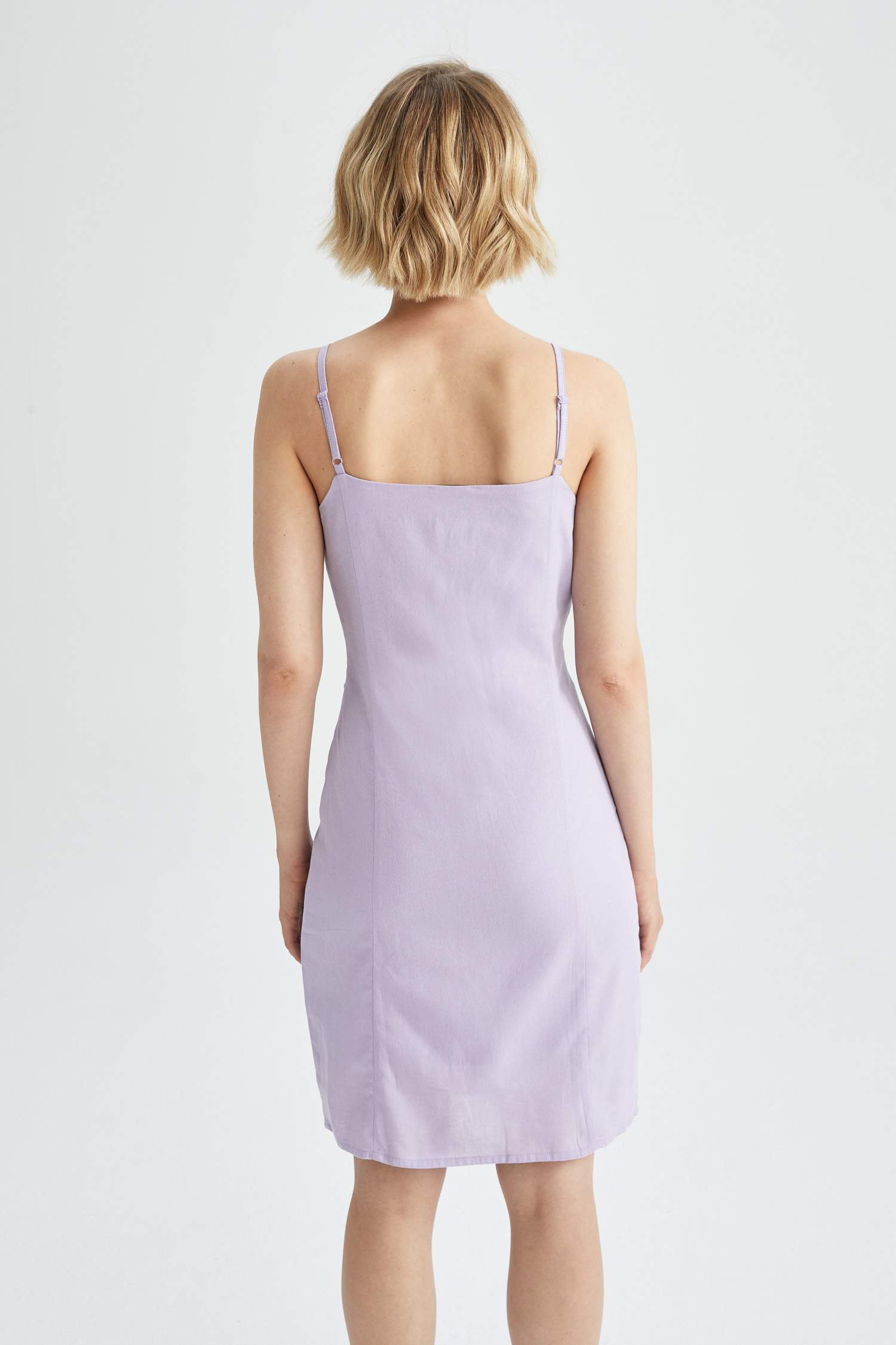 Платье мини А-силуэта на бретельках