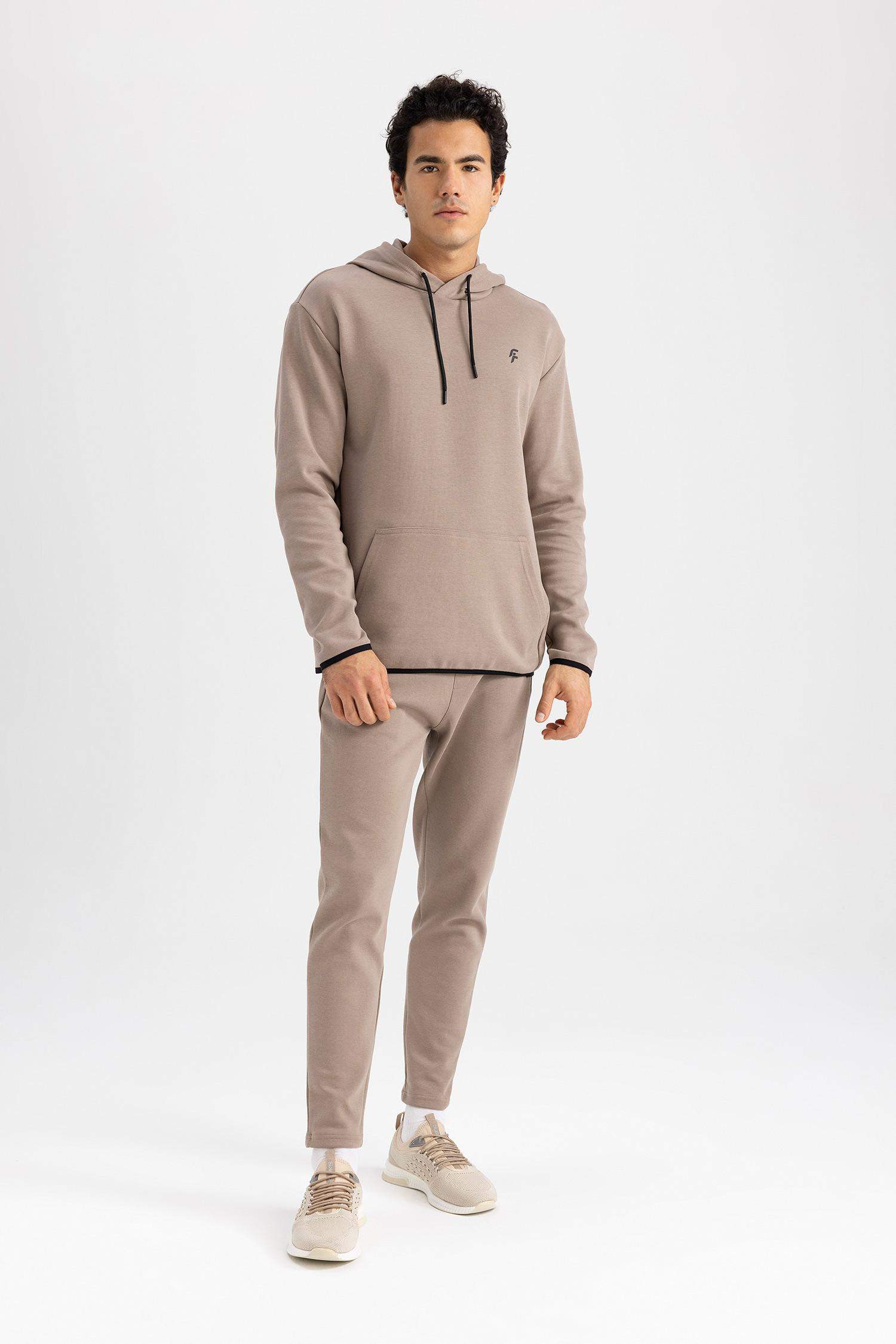 سويت شيرت بقصة عادية وغطاء للرأس بجيب