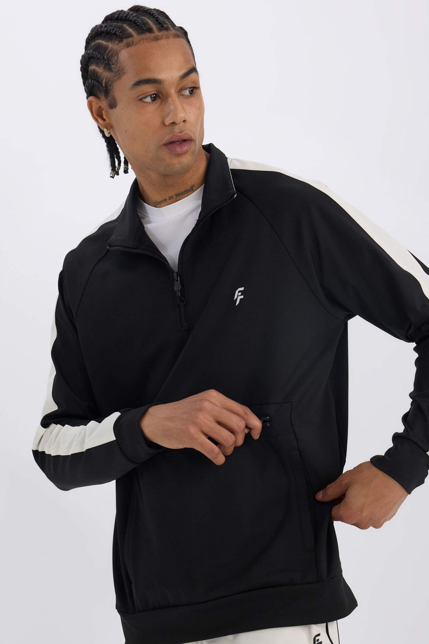 DeFactoFit Standart Fit Fermuarlı Dik Yaka Skuba Dalgıç Kumaş Cepli Sporcu Sweatshirt