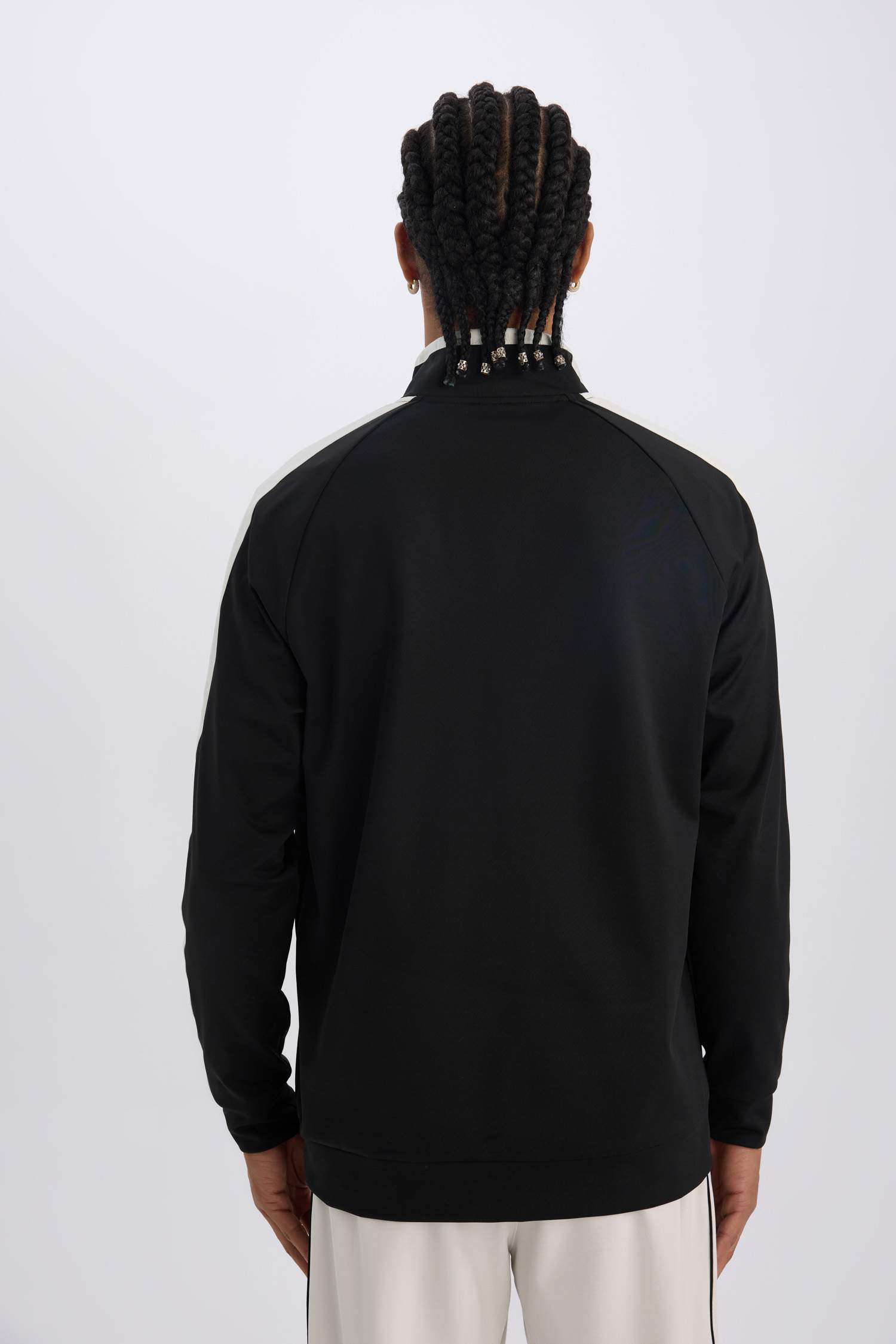 DeFactoFit Standart Fit Fermuarlı Dik Yaka Skuba Dalgıç Kumaş Cepli Sporcu Sweatshirt