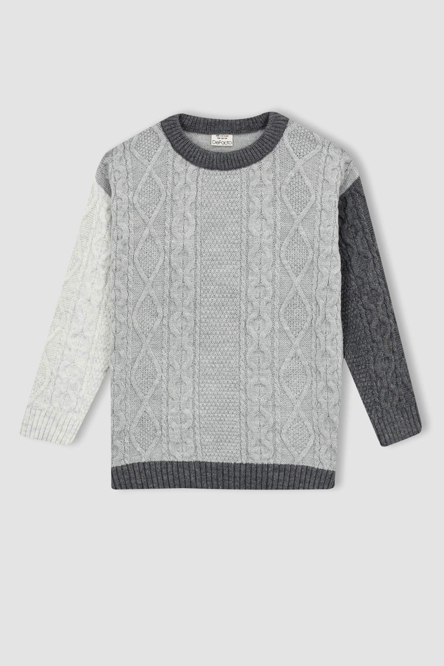 Свитер оверсайз с круглым вырезом