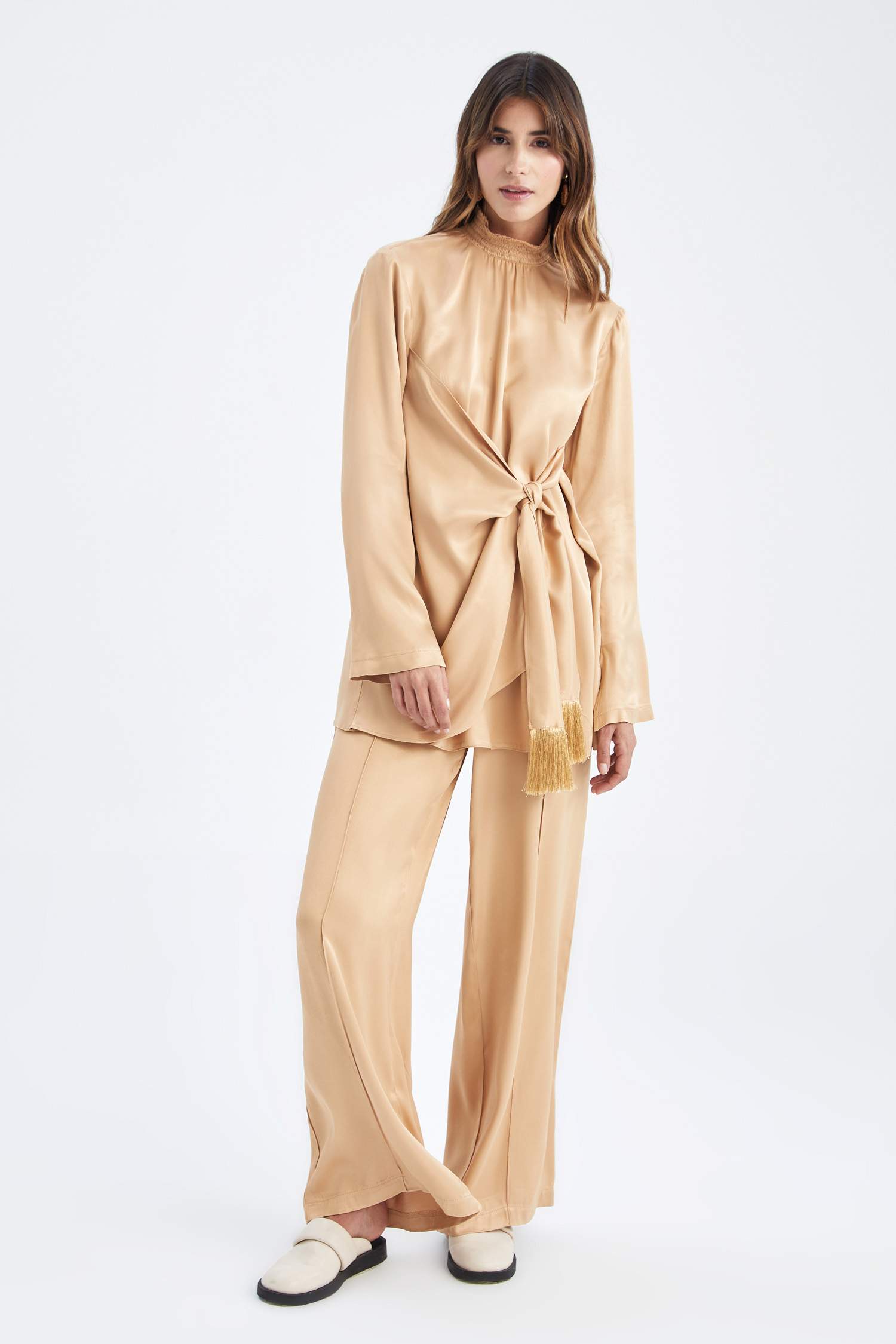 Regular Fit Yarım Balıkçı Yaka Uzun Kollu Saten Tunik