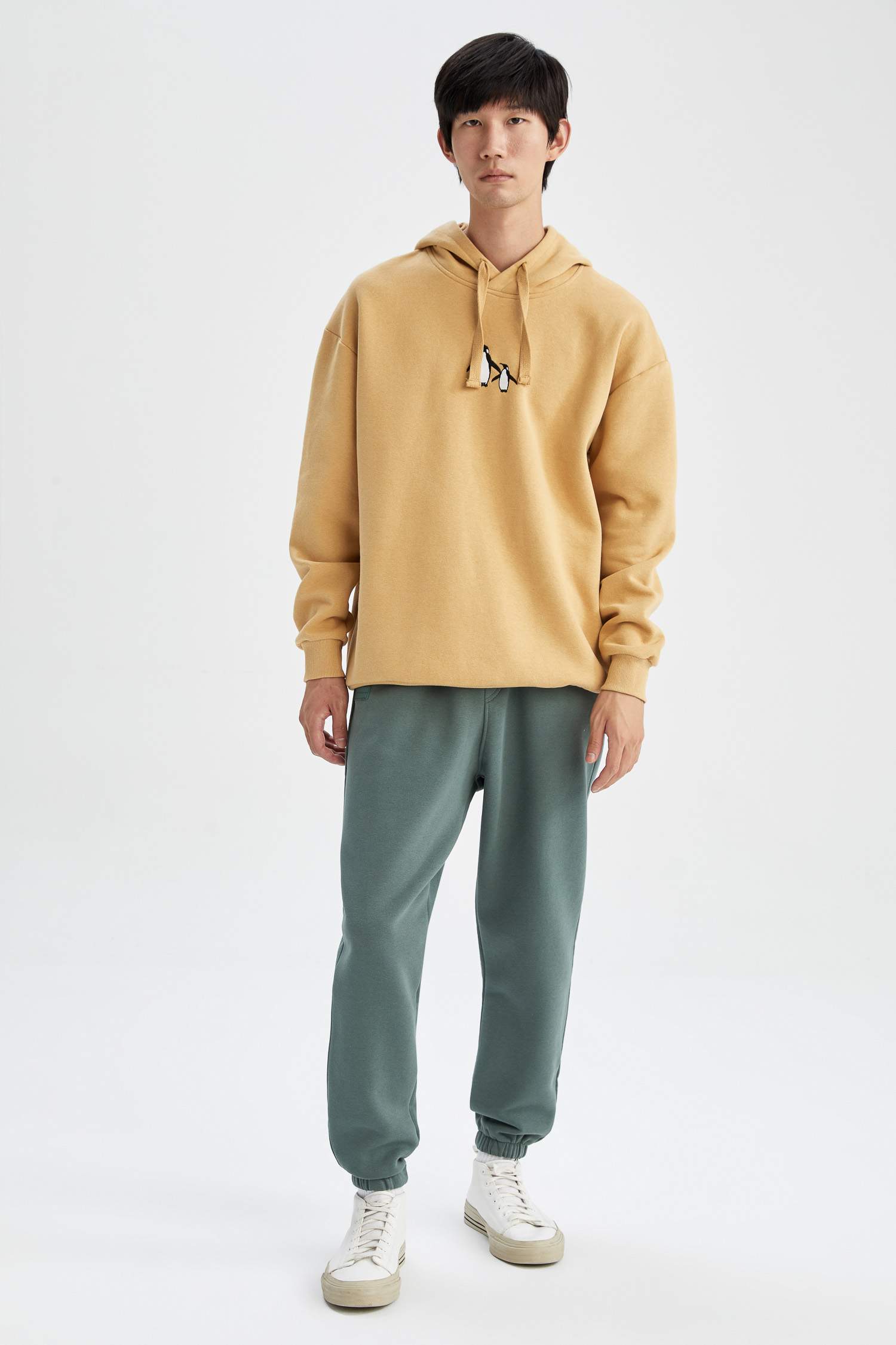 Свитшот квадратного кроя с капюшоном с принтом для мужчин